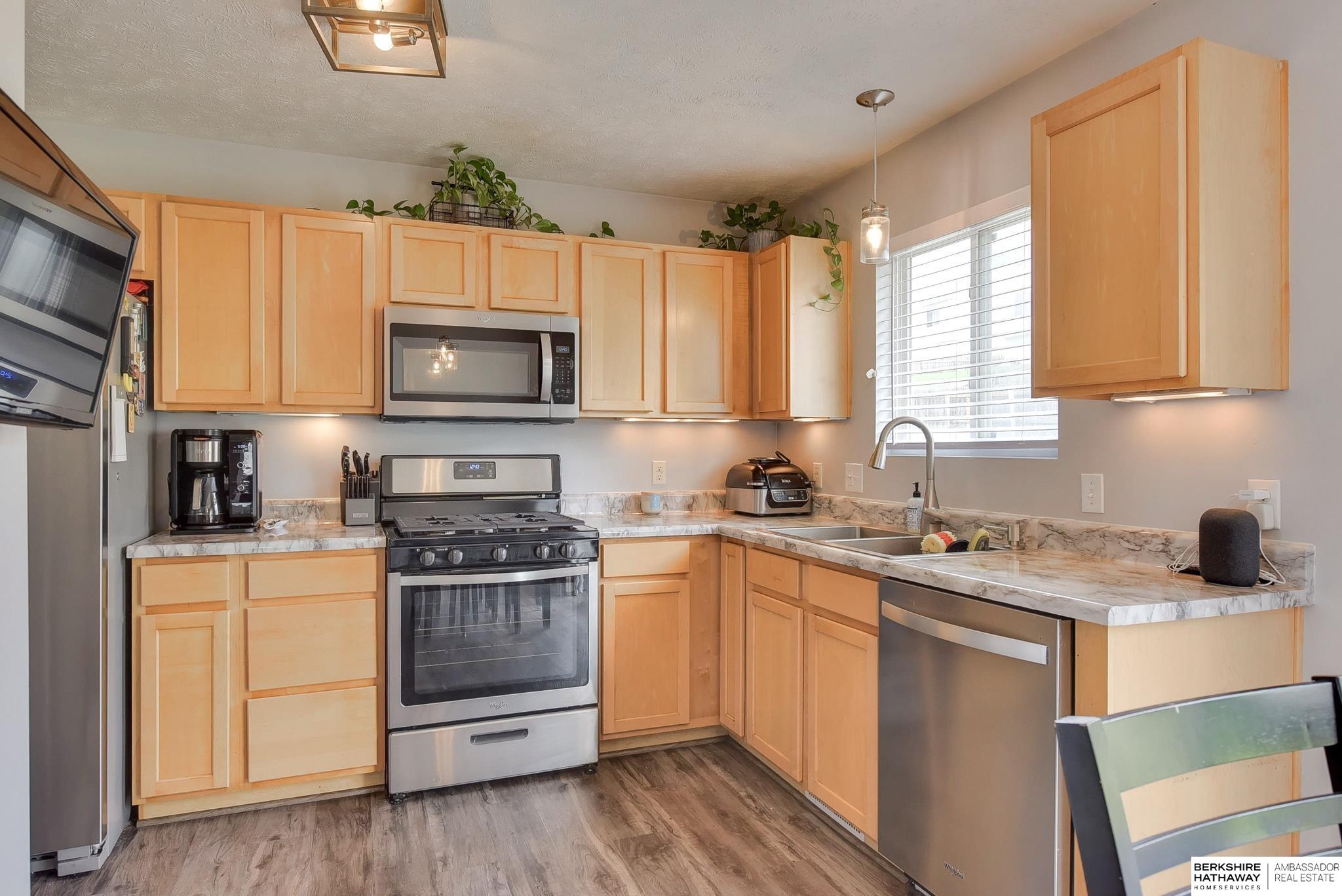 Omaha, Nebraska 68136, United States, 3 Bedrooms Bedrooms, ,2 BathroomsBathrooms,Residential,Pending,118898