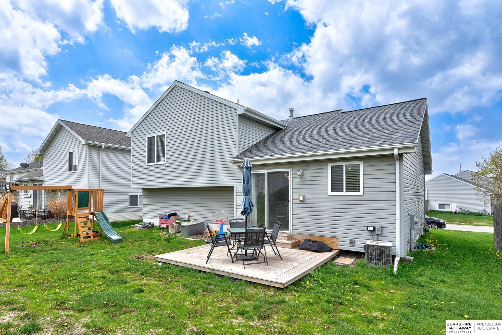 Omaha, Nebraska 68136, United States, 3 Bedrooms Bedrooms, ,2 BathroomsBathrooms,Residential,Pending,118898