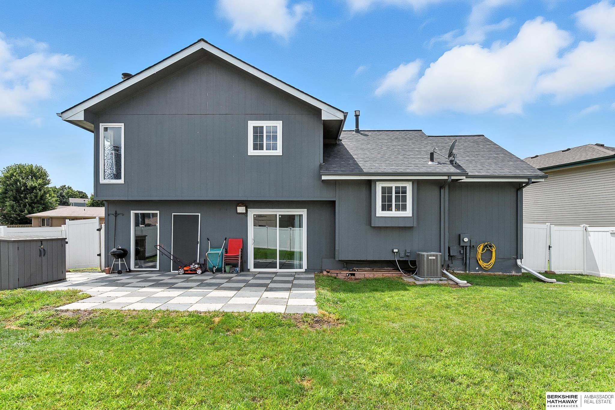 Omaha, Nebraska 68137, United States, 3 Bedrooms Bedrooms, ,2 BathroomsBathrooms,Residential,Active,172542