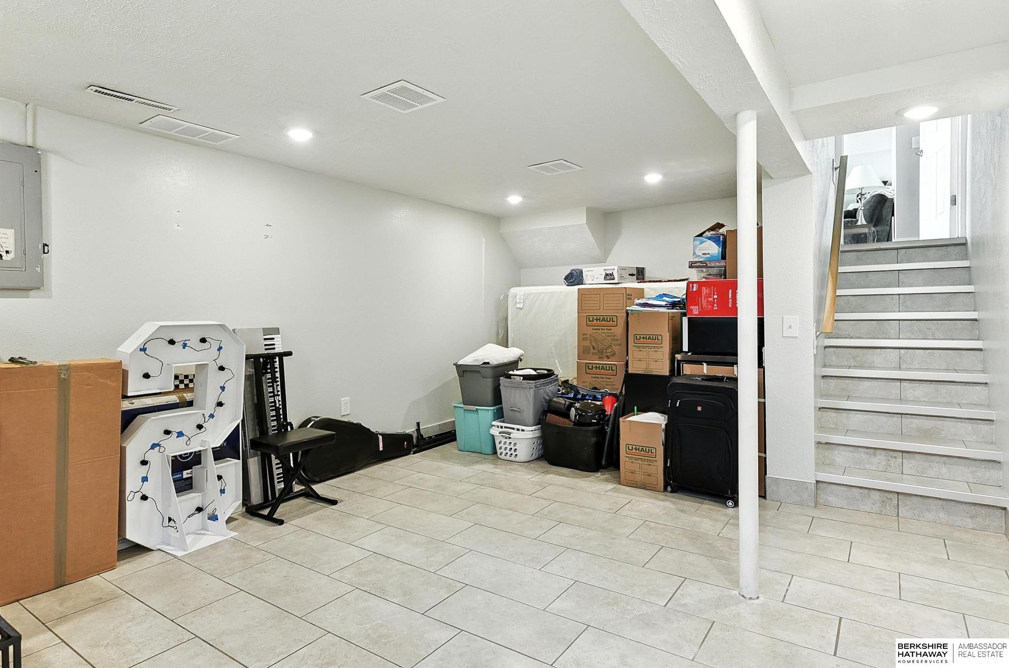 Omaha, Nebraska 68137, United States, 3 Bedrooms Bedrooms, ,2 BathroomsBathrooms,Residential,Active,172542