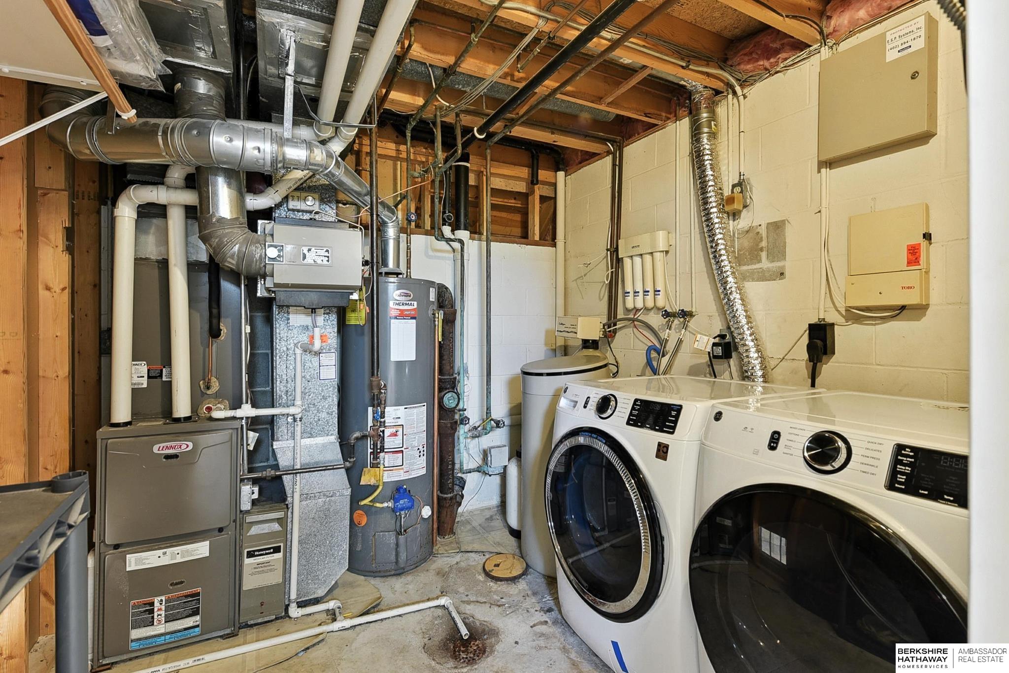 Omaha, Nebraska 68137, United States, 3 Bedrooms Bedrooms, ,2 BathroomsBathrooms,Residential,Active,172542