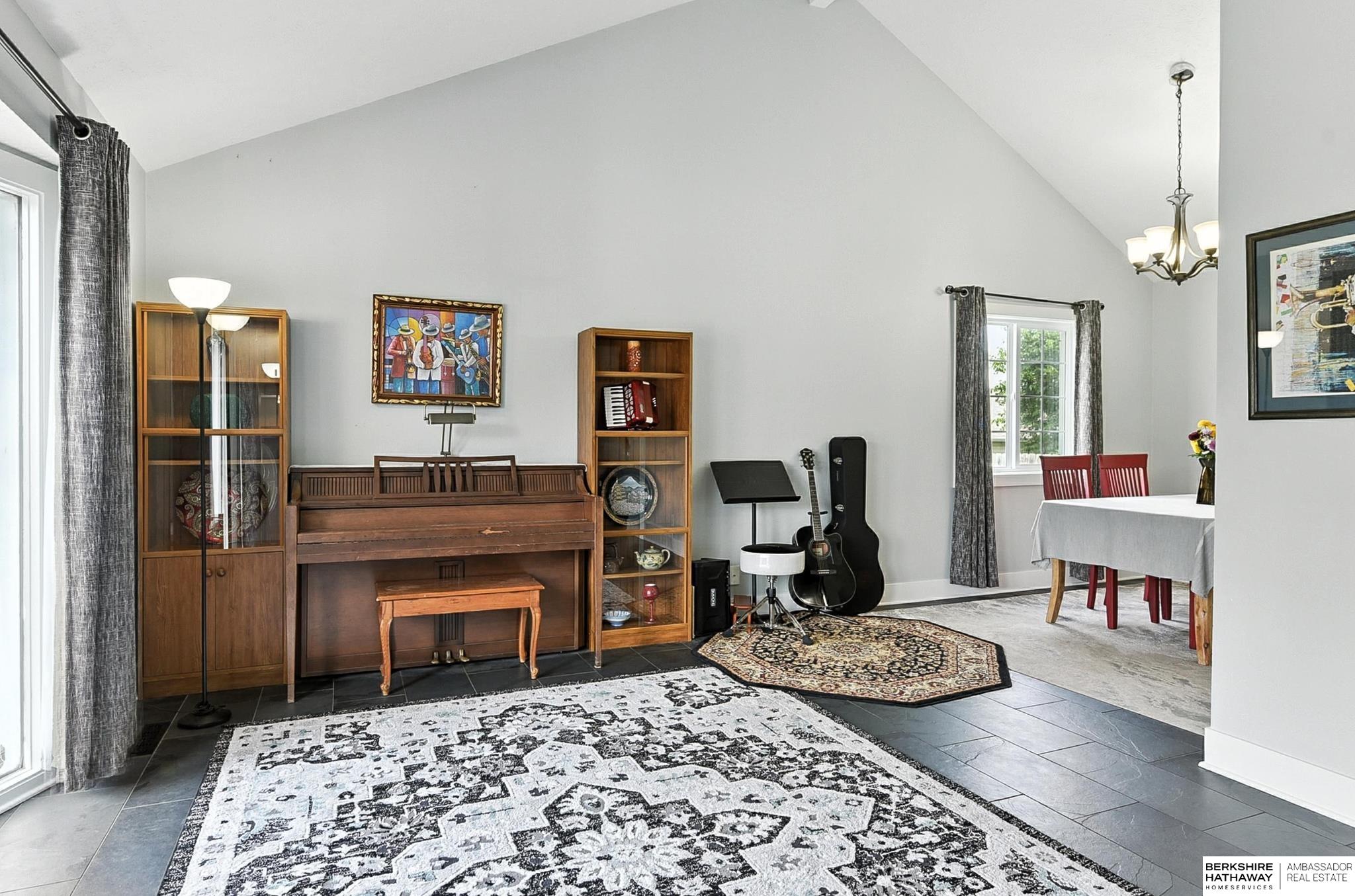 Omaha, Nebraska 68137, United States, 3 Bedrooms Bedrooms, ,2 BathroomsBathrooms,Residential,Active,172542