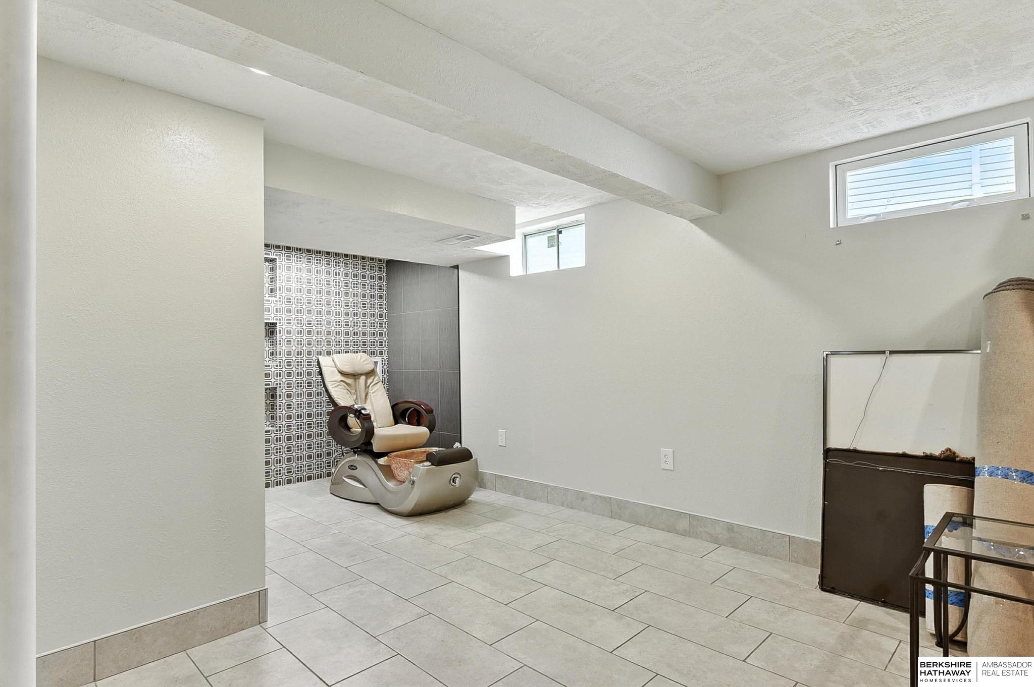 Omaha, Nebraska 68137, United States, 3 Bedrooms Bedrooms, ,2 BathroomsBathrooms,Residential,Active,172542