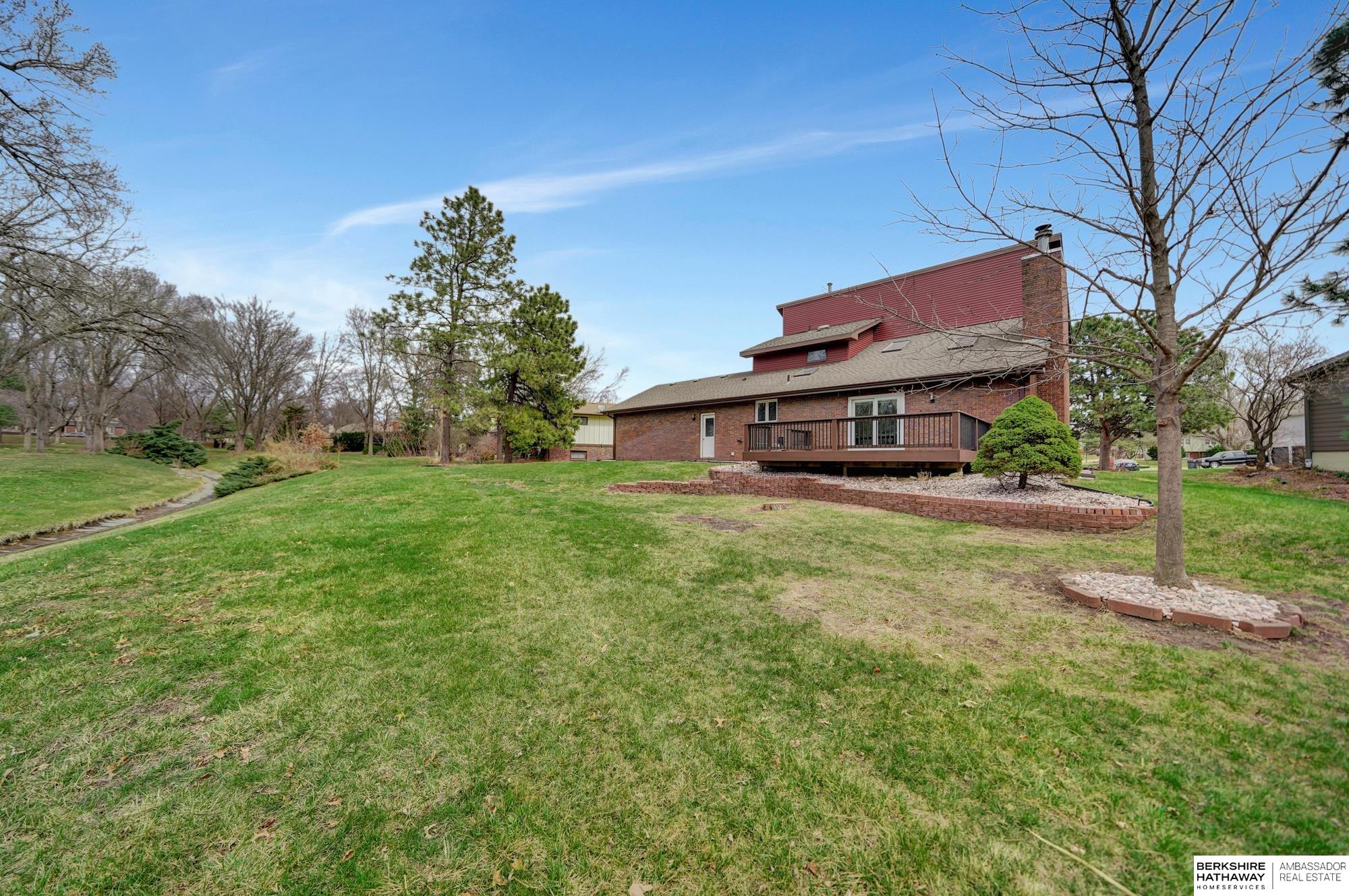 Lincoln, Nebraska 68506, United States, 4 Bedrooms Bedrooms, ,5 BathroomsBathrooms,Residential,Active,97945