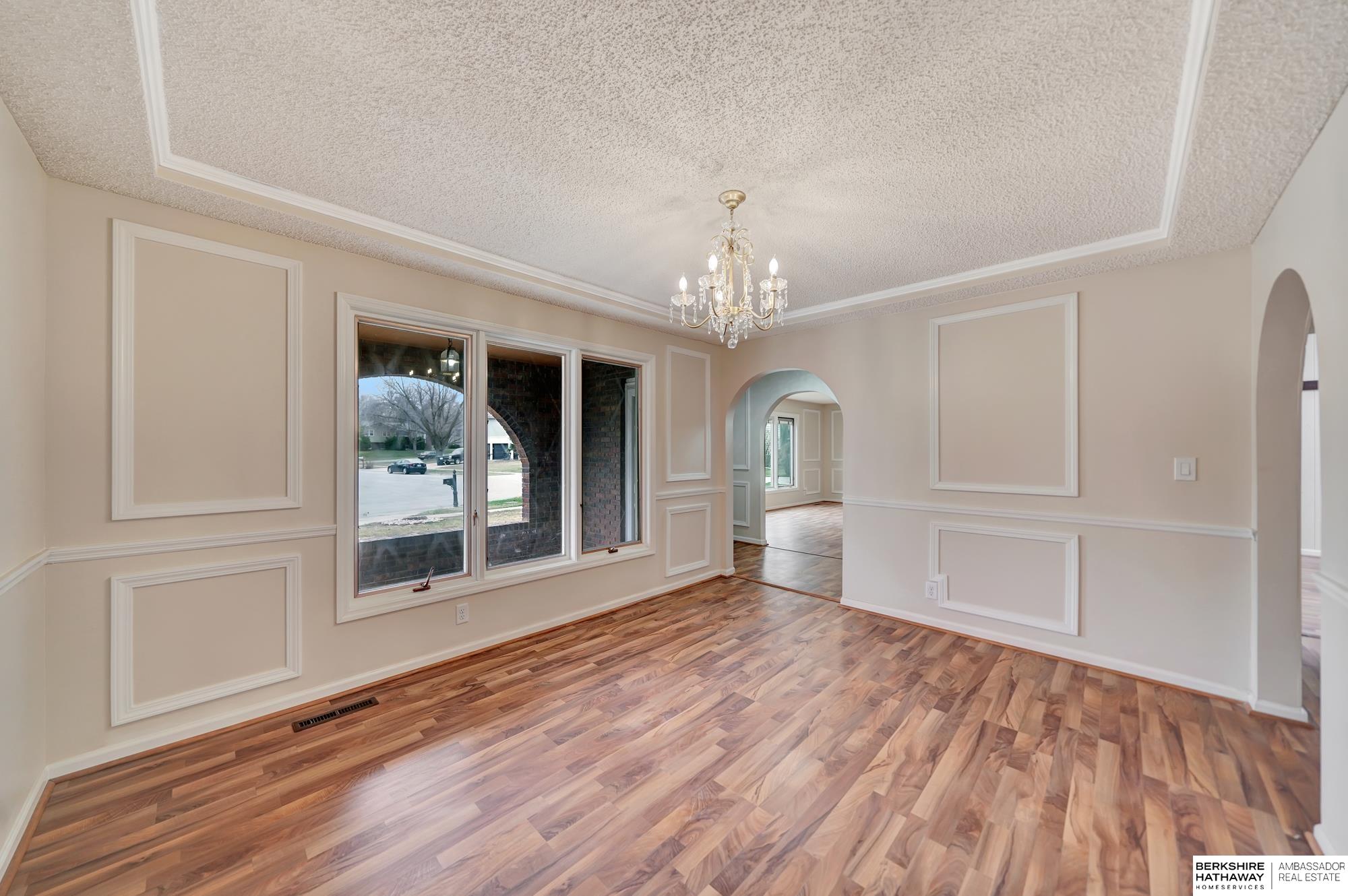 Lincoln, Nebraska 68506, United States, 4 Bedrooms Bedrooms, ,5 BathroomsBathrooms,Residential,Active,97945