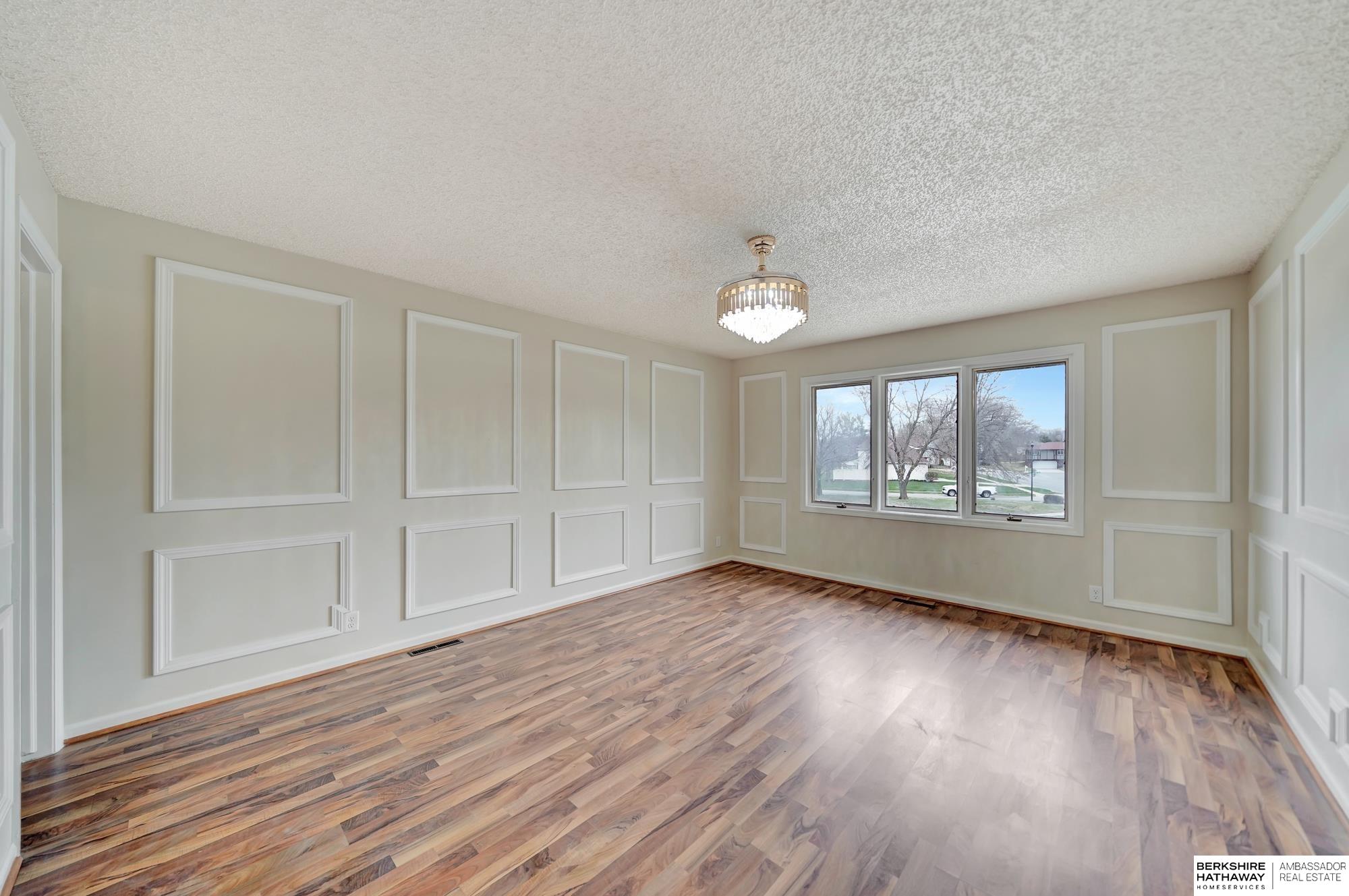 Lincoln, Nebraska 68506, United States, 4 Bedrooms Bedrooms, ,5 BathroomsBathrooms,Residential,Active,97945