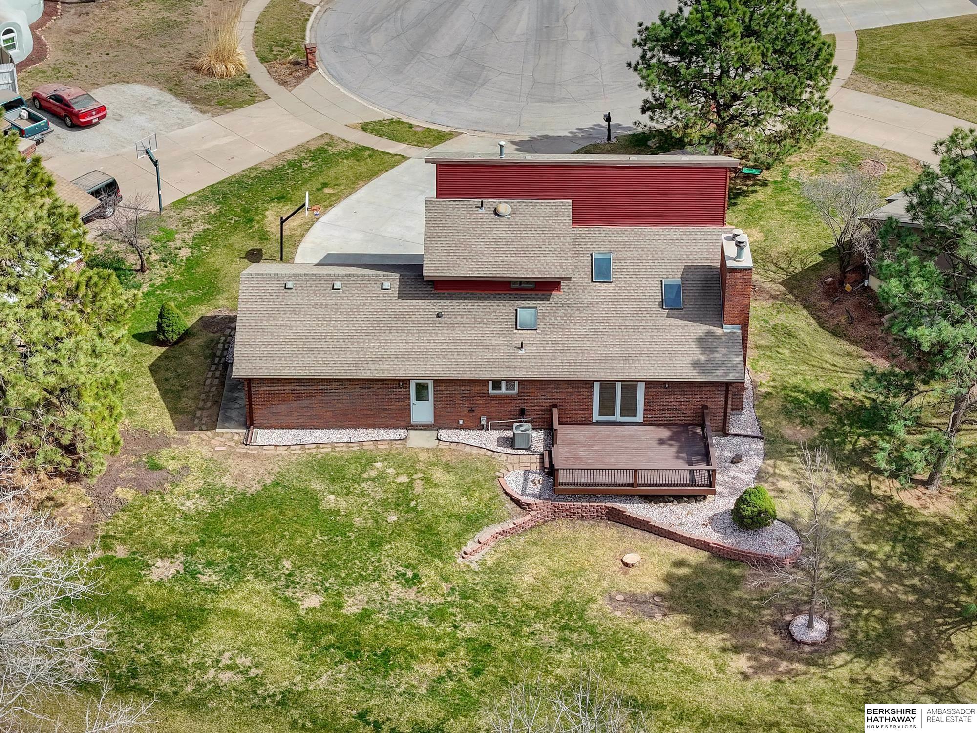 Lincoln, Nebraska 68506, United States, 4 Bedrooms Bedrooms, ,5 BathroomsBathrooms,Residential,Active,97945