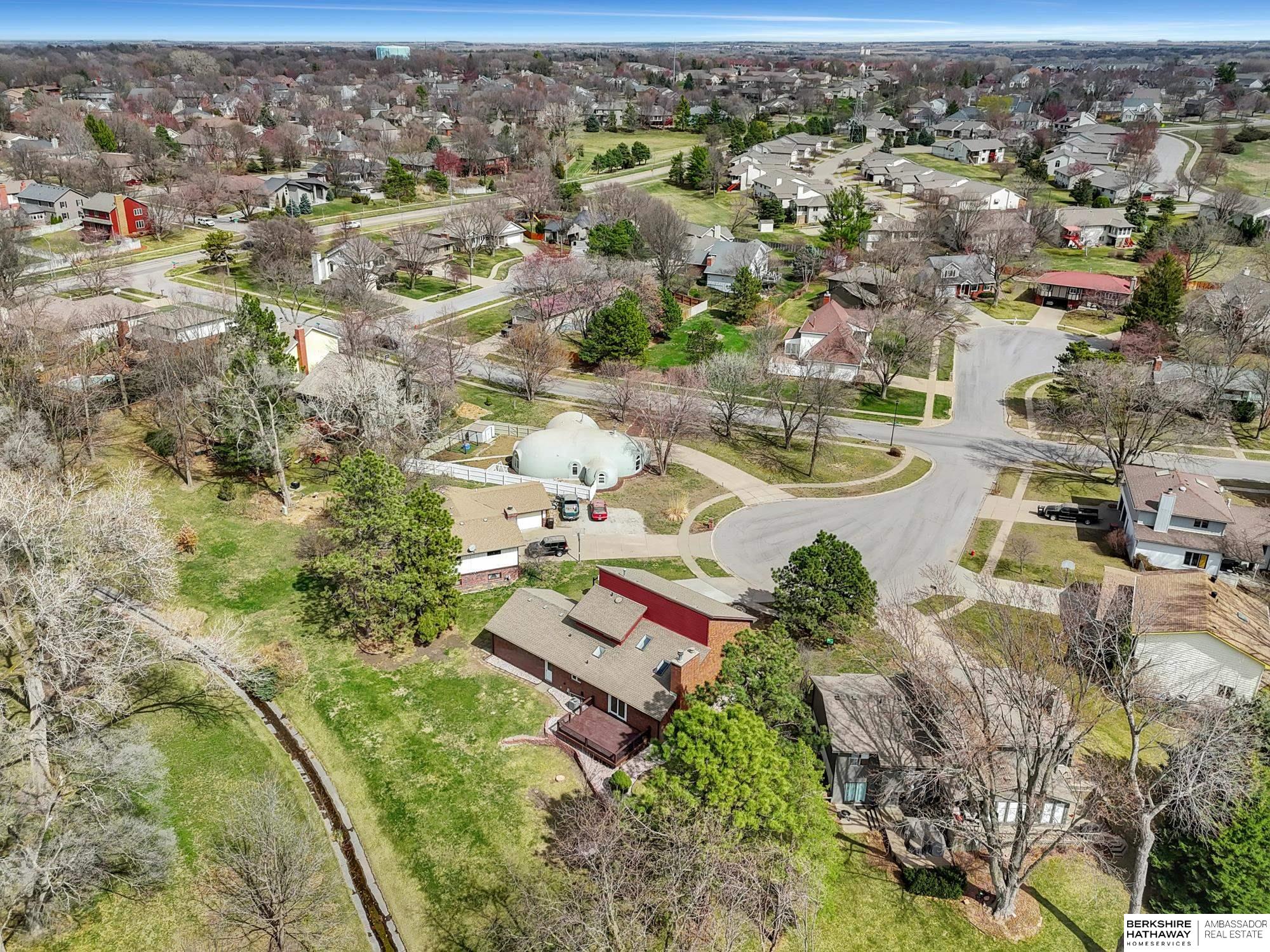 Lincoln, Nebraska 68506, United States, 4 Bedrooms Bedrooms, ,5 BathroomsBathrooms,Residential,Active,97945