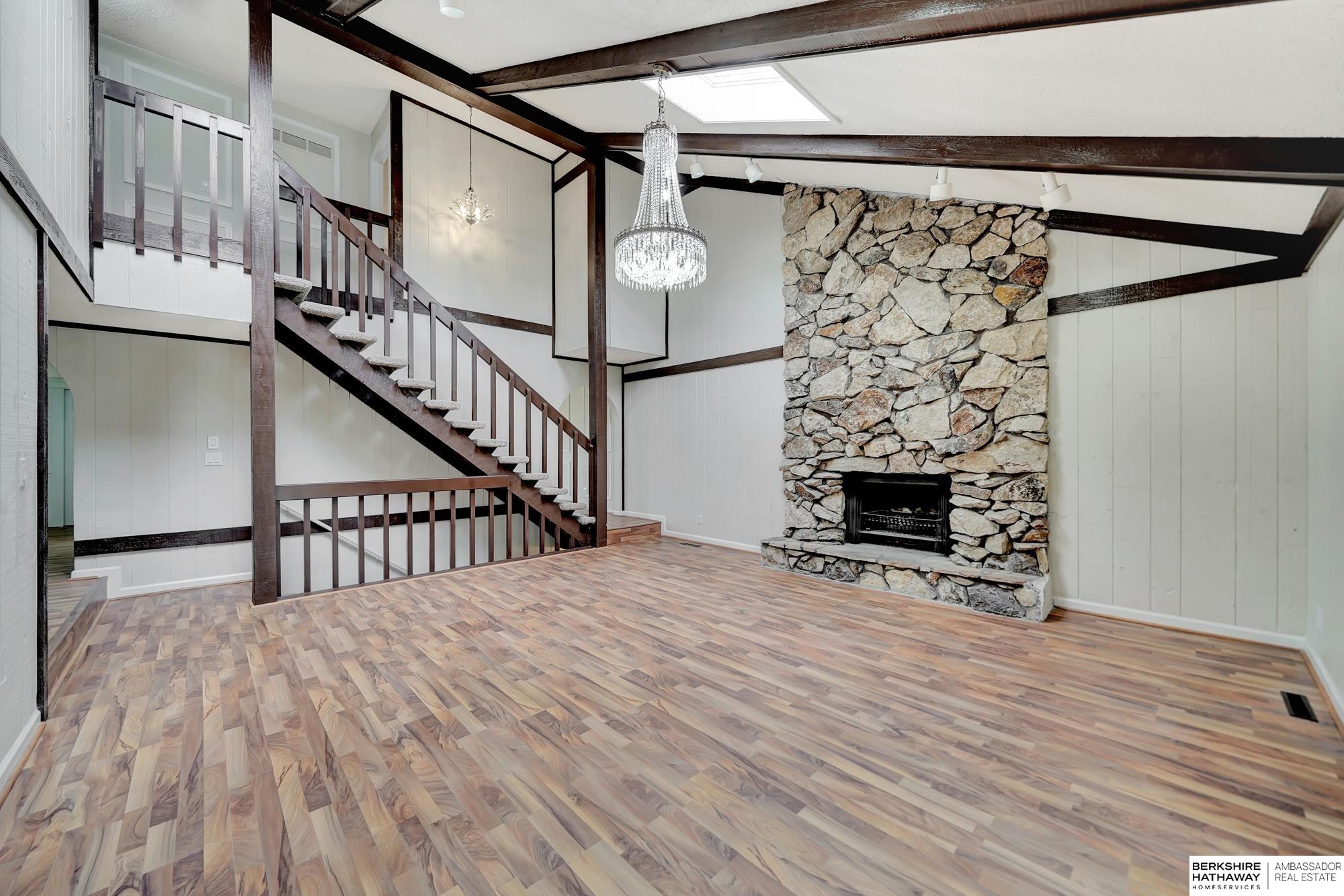 Lincoln, Nebraska 68506, United States, 4 Bedrooms Bedrooms, ,5 BathroomsBathrooms,Residential,Active,97945