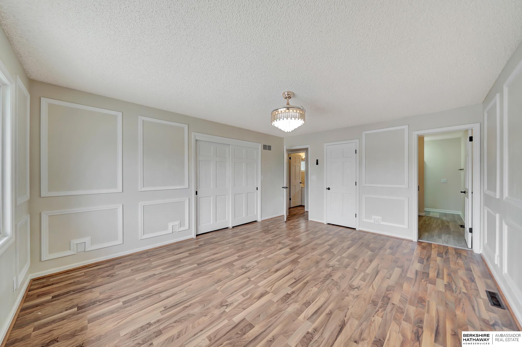 Lincoln, Nebraska 68506, United States, 4 Bedrooms Bedrooms, ,5 BathroomsBathrooms,Residential,Active,97945