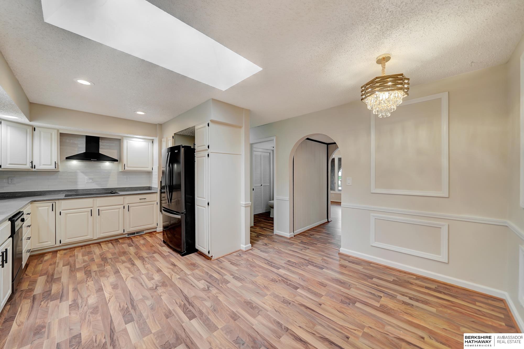 Lincoln, Nebraska 68506, United States, 4 Bedrooms Bedrooms, ,5 BathroomsBathrooms,Residential,Active,97945