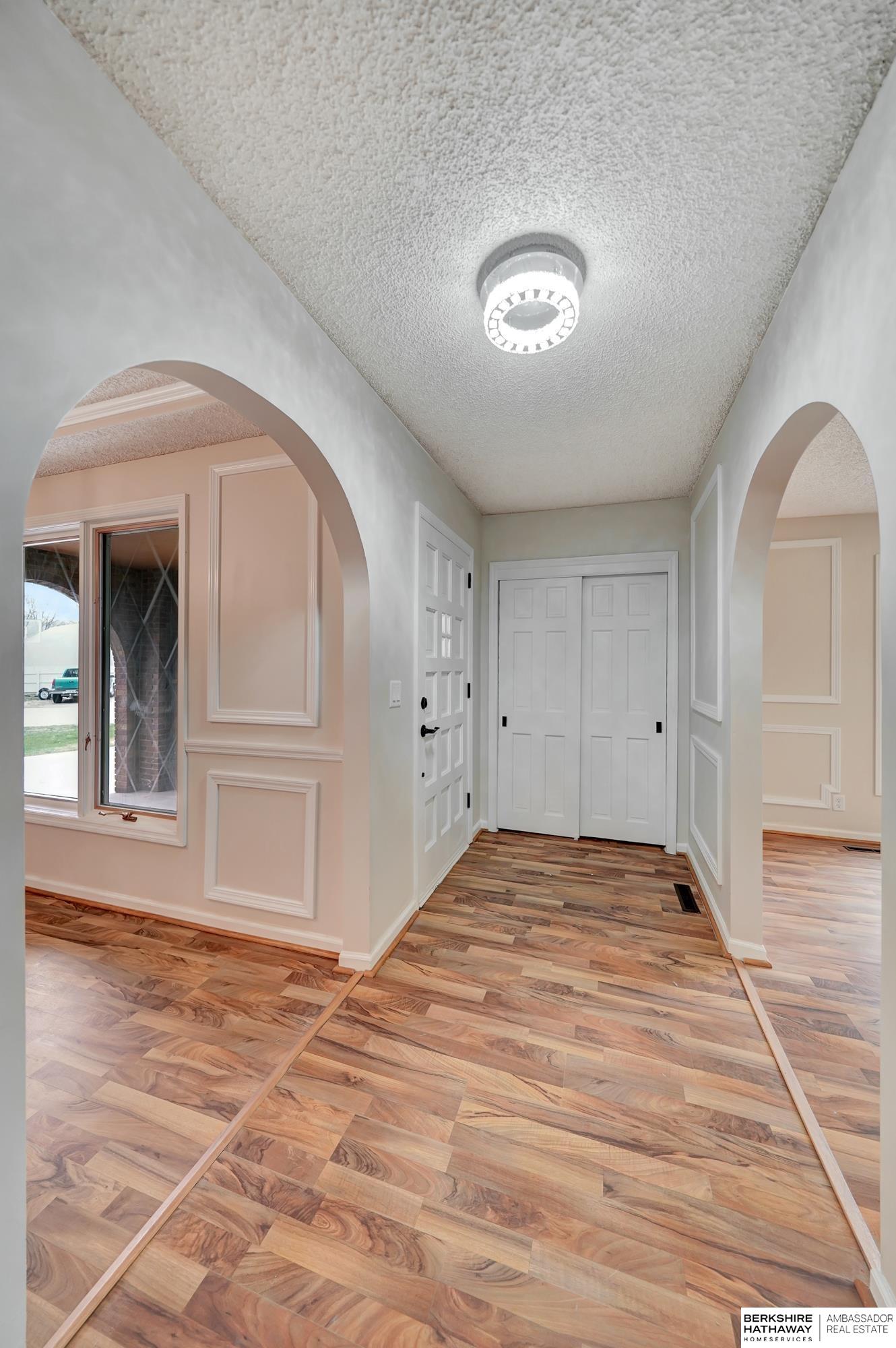 Lincoln, Nebraska 68506, United States, 4 Bedrooms Bedrooms, ,5 BathroomsBathrooms,Residential,Active,97945