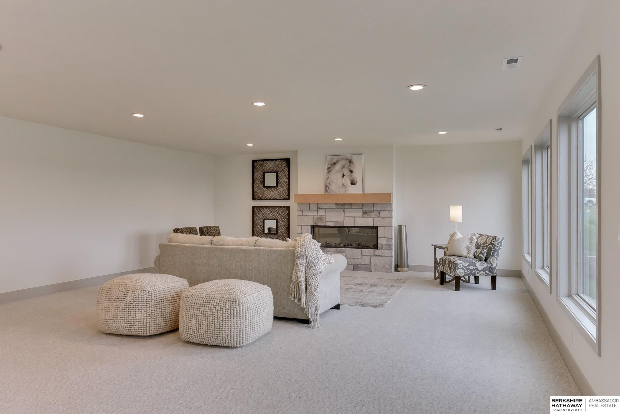 Omaha, Nebraska 68138, United States, 4 Bedrooms Bedrooms, ,3 BathroomsBathrooms,Residential,Active,119881