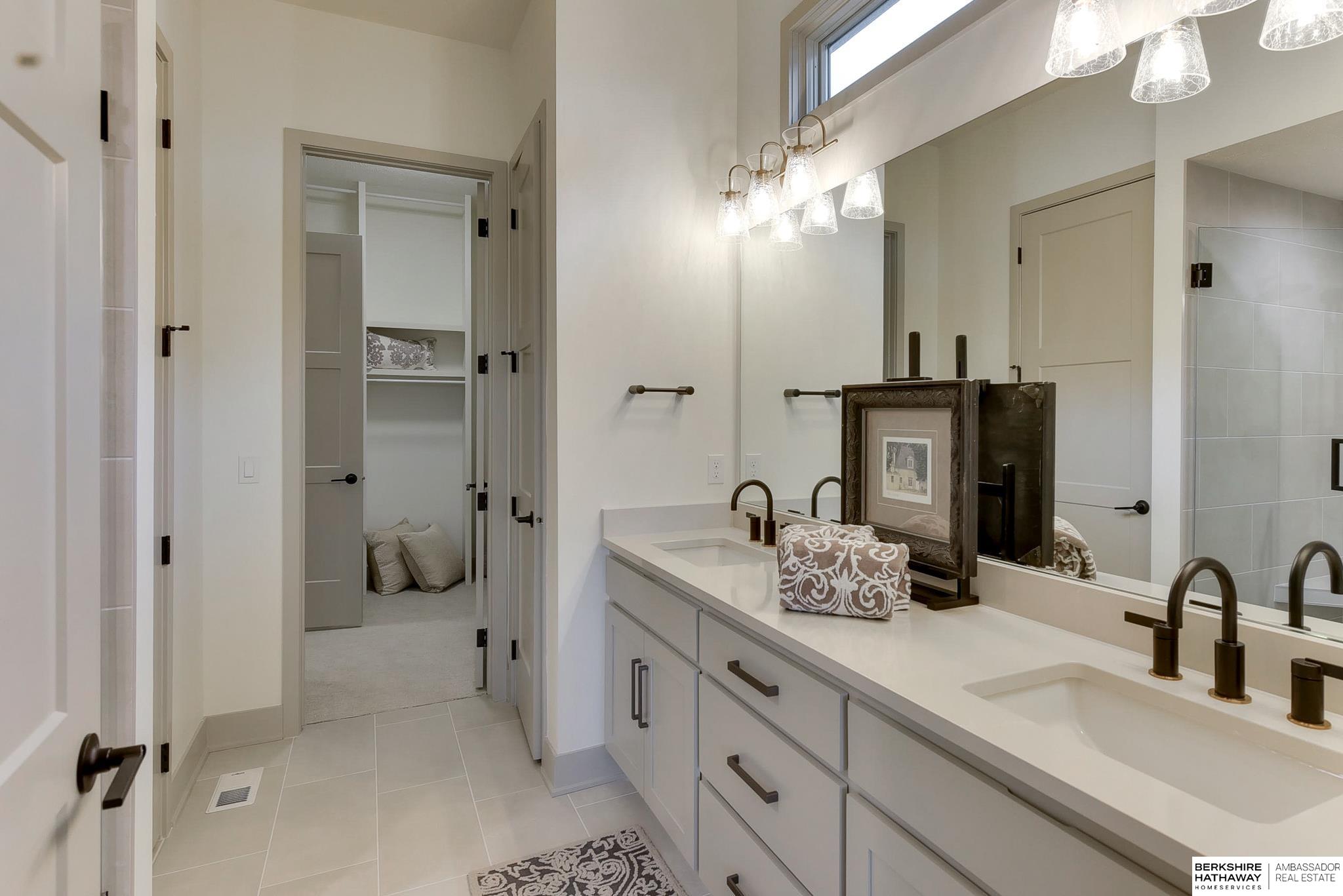 Omaha, Nebraska 68138, United States, 4 Bedrooms Bedrooms, ,3 BathroomsBathrooms,Residential,Active,119881