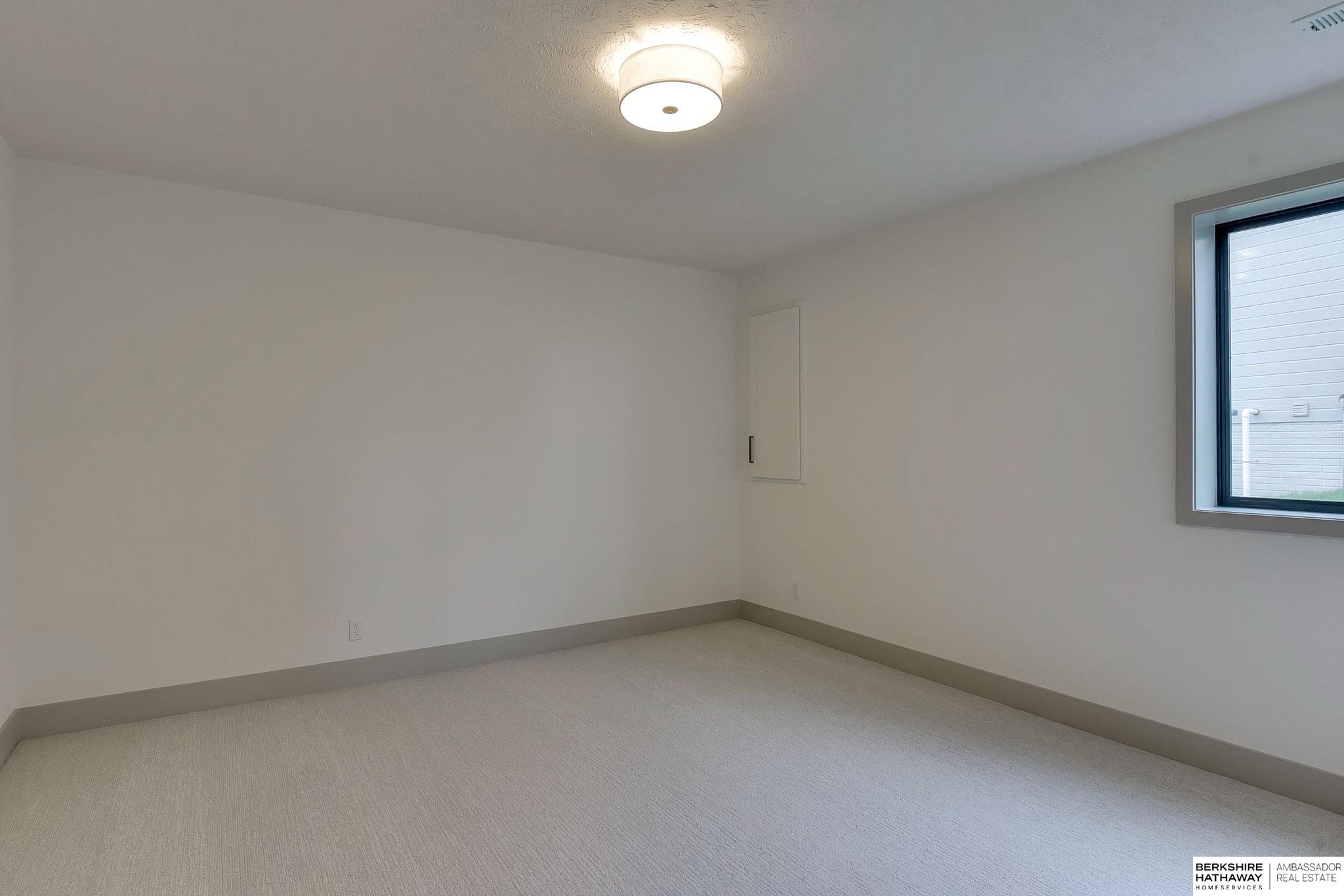 Omaha, Nebraska 68138, United States, 4 Bedrooms Bedrooms, ,3 BathroomsBathrooms,Residential,Active,119881