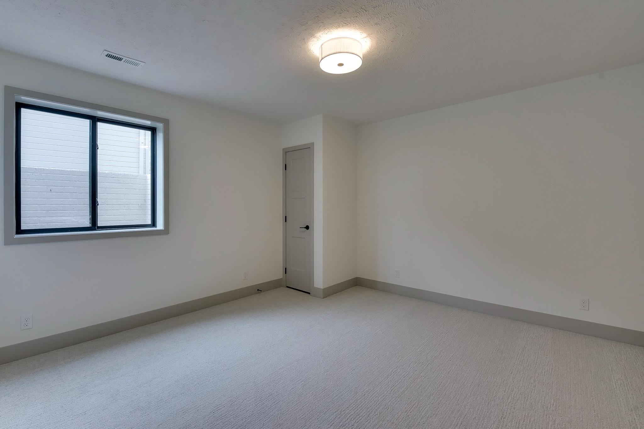 Omaha, Nebraska 68138, United States, 4 Bedrooms Bedrooms, ,3 BathroomsBathrooms,Residential,Active,119881