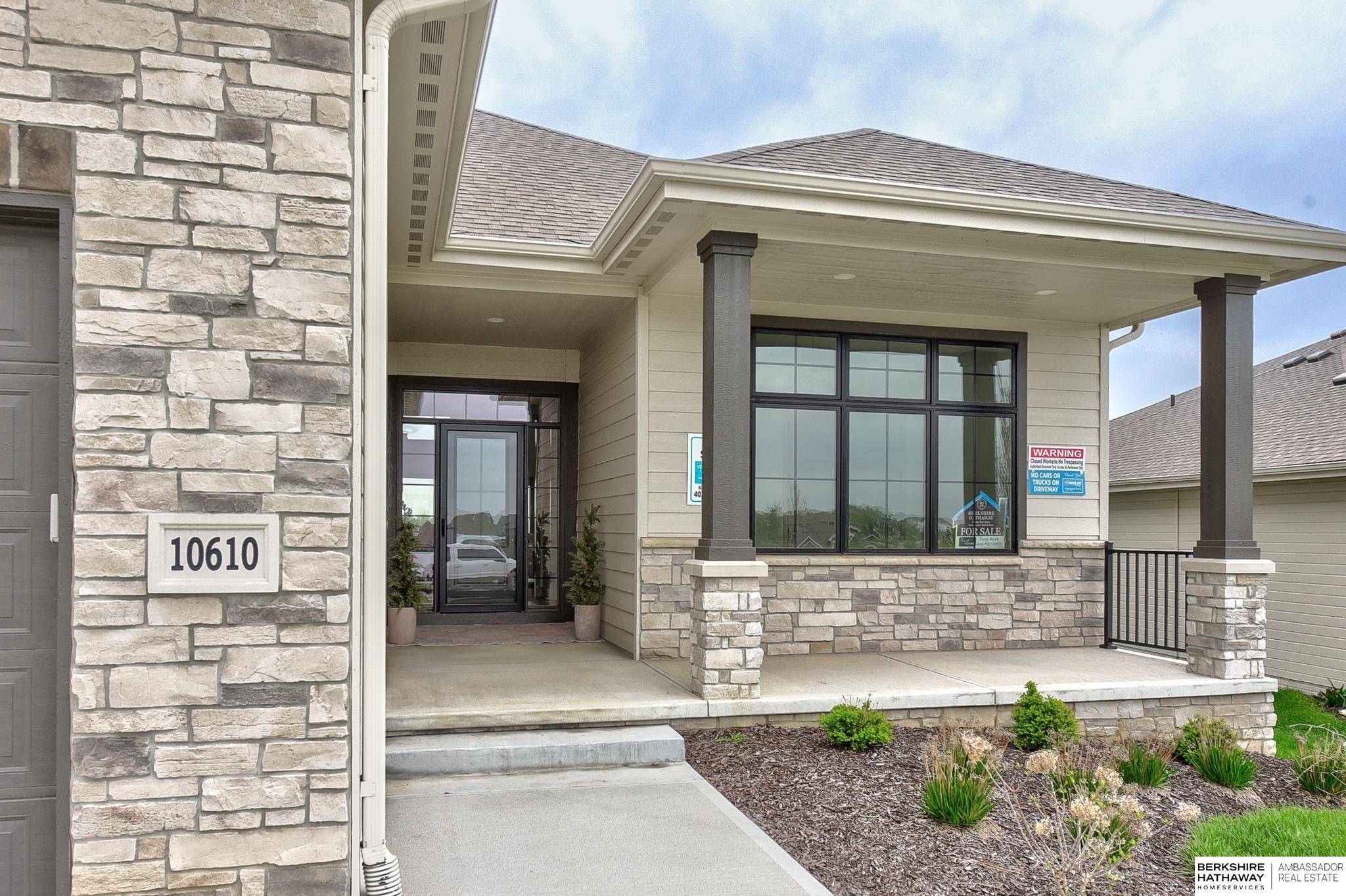 Omaha, Nebraska 68138, United States, 4 Bedrooms Bedrooms, ,3 BathroomsBathrooms,Residential,Active,119881