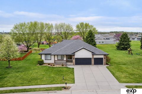 Photo of 20022 Elkhorn Ridge Drive, Omaha, NE 68022 (MLS # 22608800)