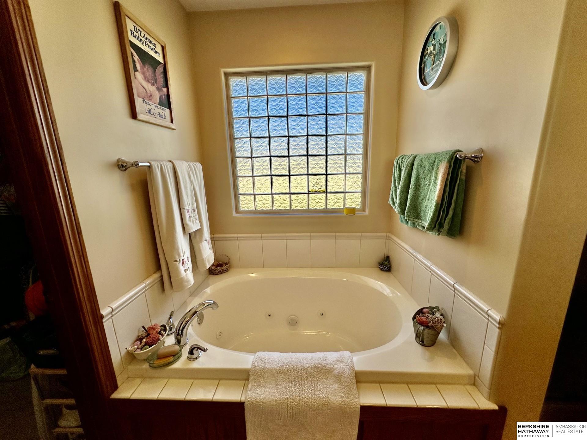 Fremont, Nebraska 68025, United States, 3 Bedrooms Bedrooms, ,3 BathroomsBathrooms,Residential,Active,224415