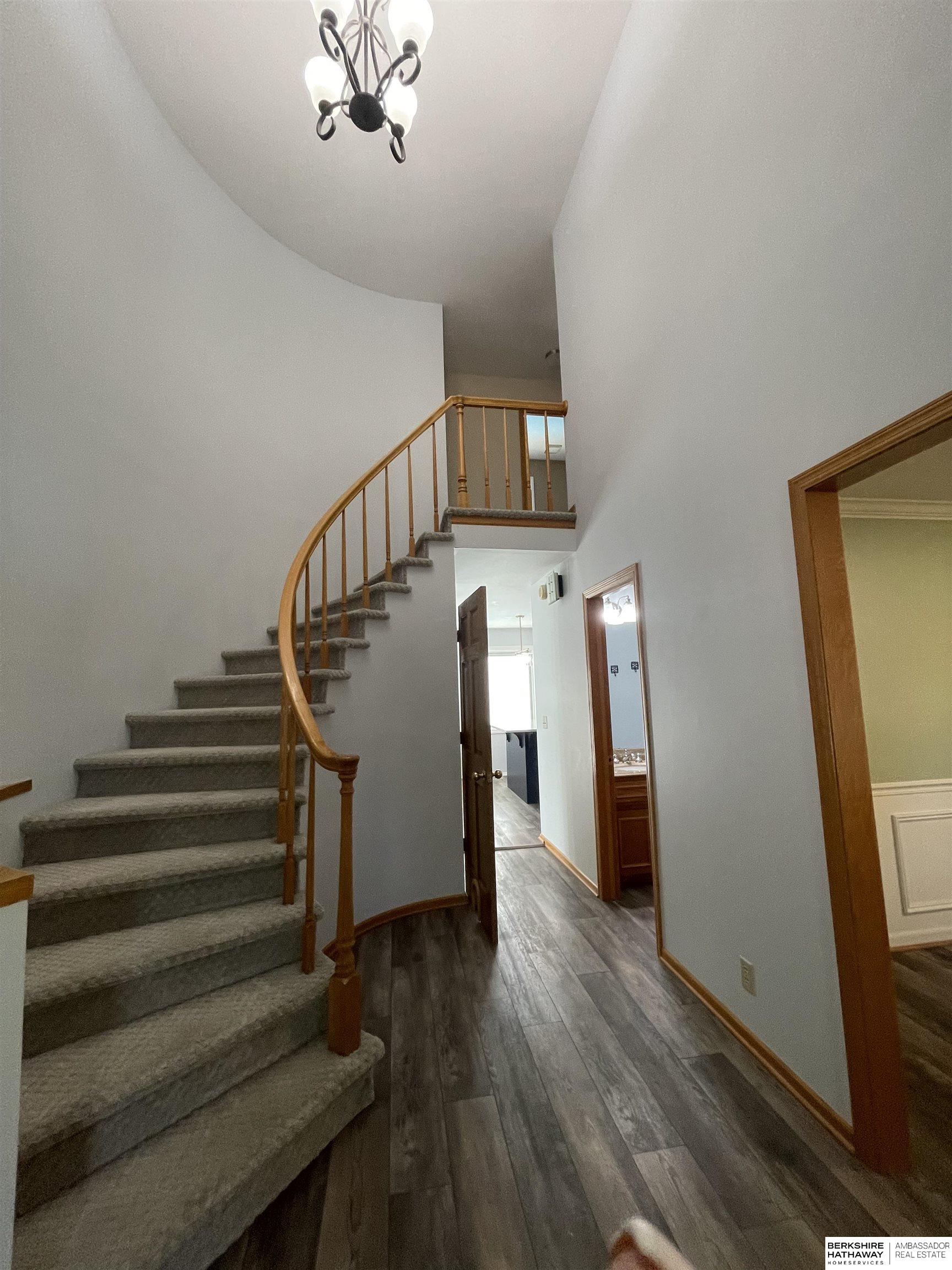 Omaha, Nebraska 68164, United States, 4 Bedrooms Bedrooms, ,4 BathroomsBathrooms,Residential,Active,149574