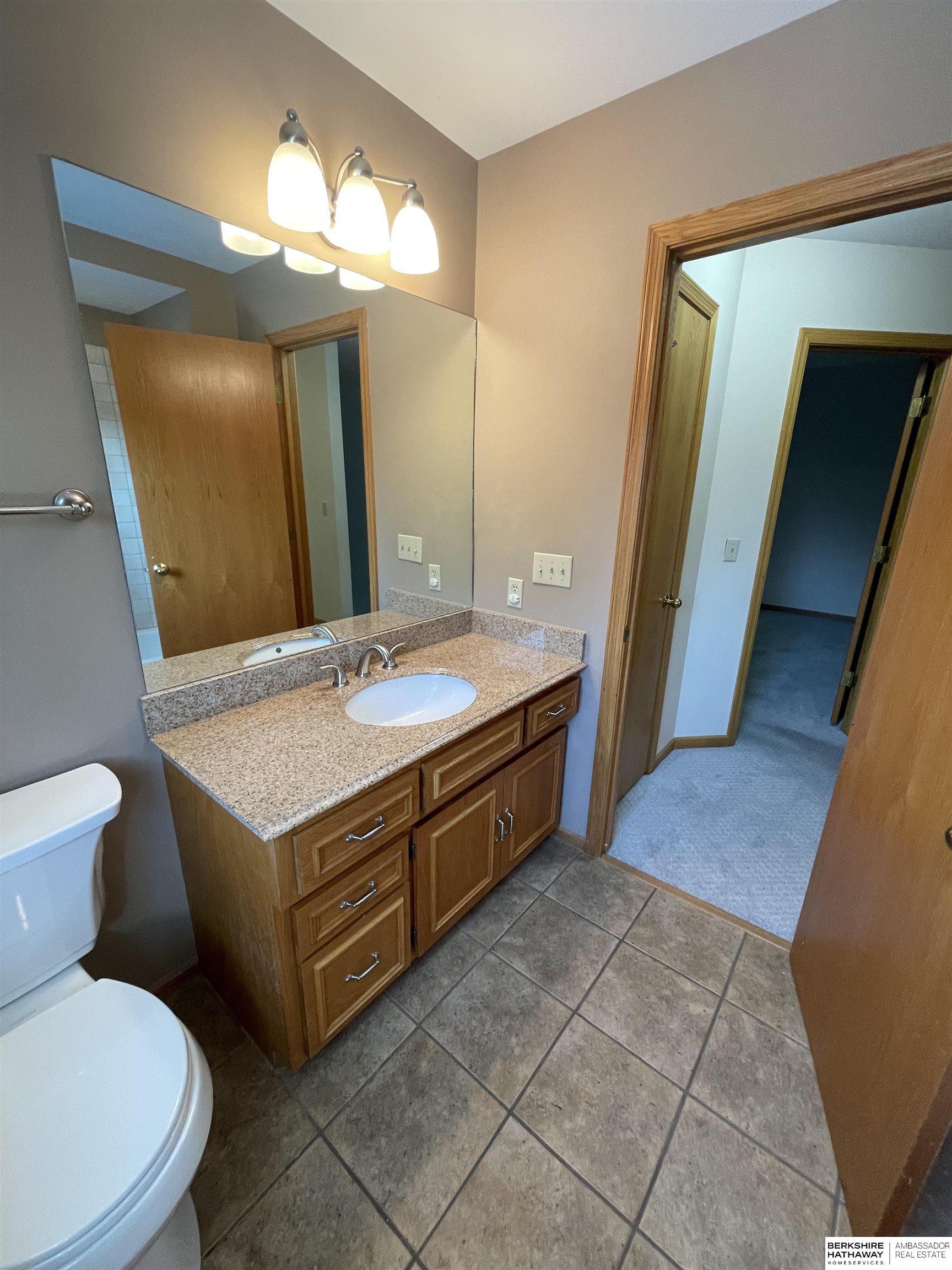 Omaha, Nebraska 68164, United States, 4 Bedrooms Bedrooms, ,4 BathroomsBathrooms,Residential,Active,149574