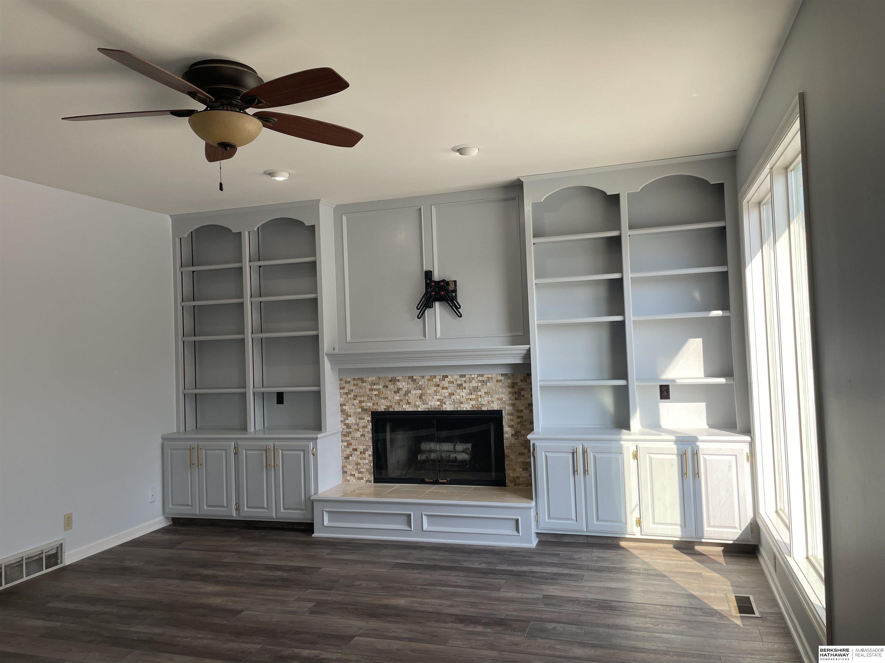 Omaha, Nebraska 68164, United States, 4 Bedrooms Bedrooms, ,4 BathroomsBathrooms,Residential,Active,149574