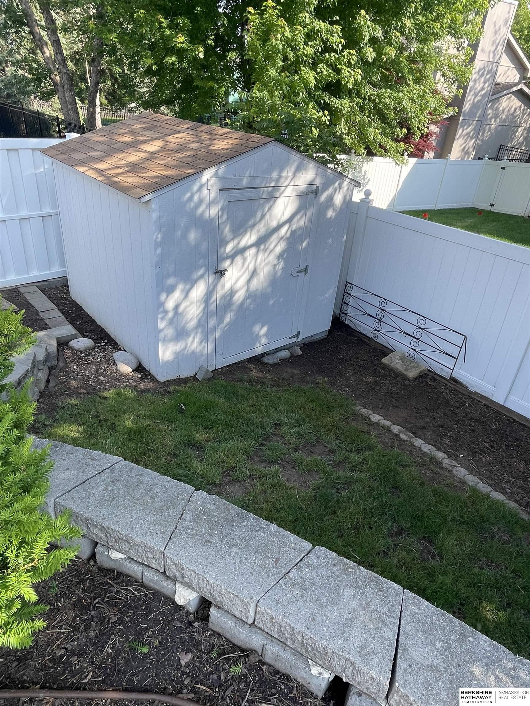 Omaha, Nebraska 68164, United States, 4 Bedrooms Bedrooms, ,4 BathroomsBathrooms,Residential,Active,149574