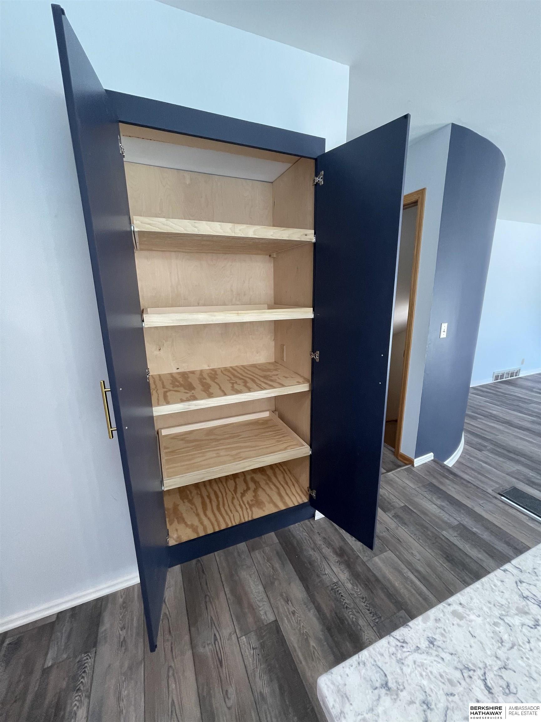 Omaha, Nebraska 68164, United States, 4 Bedrooms Bedrooms, ,4 BathroomsBathrooms,Residential,Active,149574