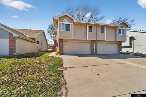 Photo of 3612 N 104 Avenue, Omaha, NE 68134 (MLS # 22606193)