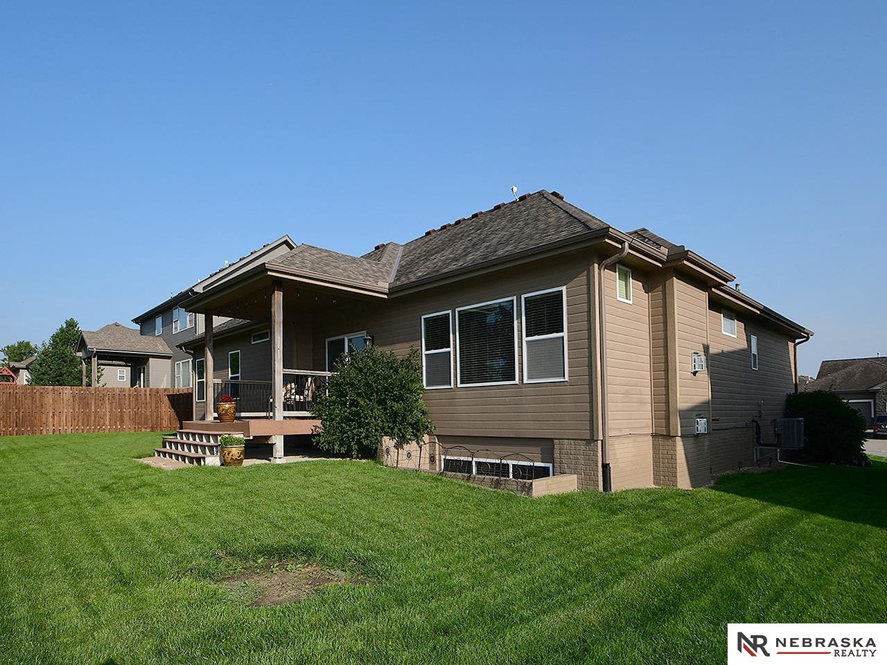 Omaha, Nebraska 68135, United States, 4 Bedrooms Bedrooms, ,3 BathroomsBathrooms,Residential,Active,241676