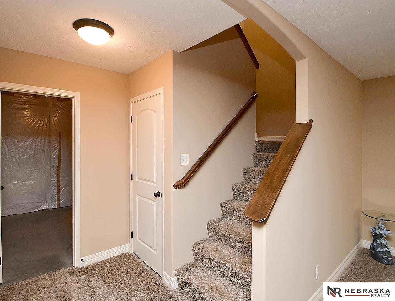 Omaha, Nebraska 68135, United States, 4 Bedrooms Bedrooms, ,3 BathroomsBathrooms,Residential,Active,241676