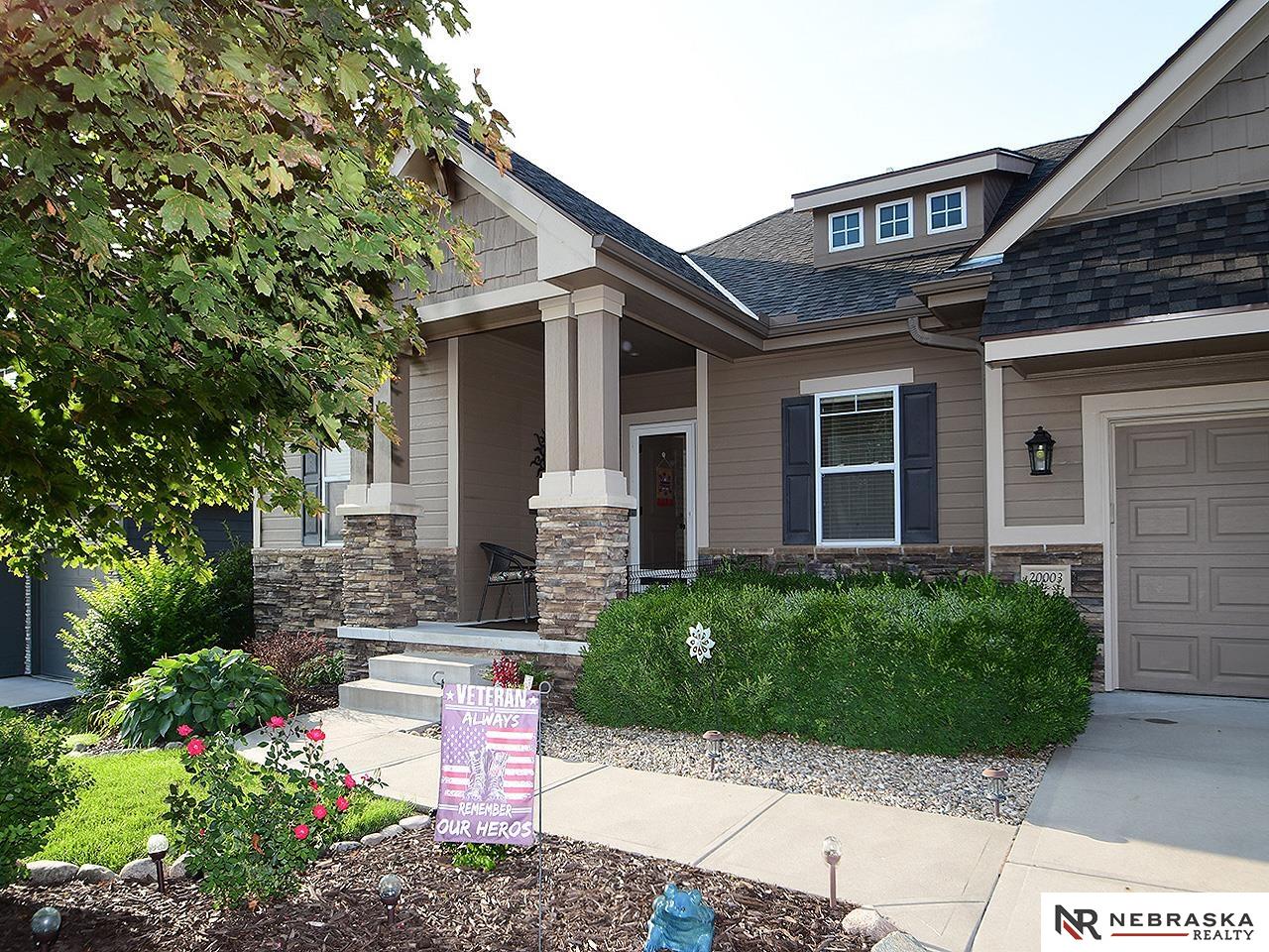 Omaha, Nebraska 68135, United States, 4 Bedrooms Bedrooms, ,3 BathroomsBathrooms,Residential,Active,241676