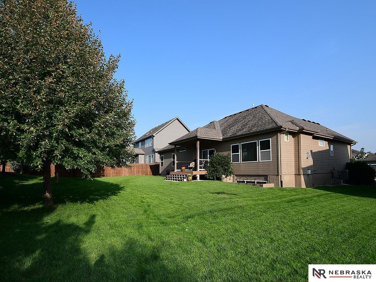 Omaha, Nebraska 68135, United States, 4 Bedrooms Bedrooms, ,3 BathroomsBathrooms,Residential,Active,241676