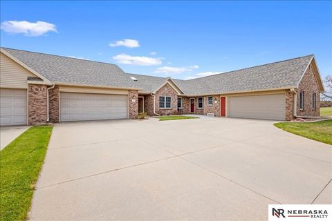 Photo of 803 Clearwater Circle, Beatrice, NE 68310 (MLS # 22609245)