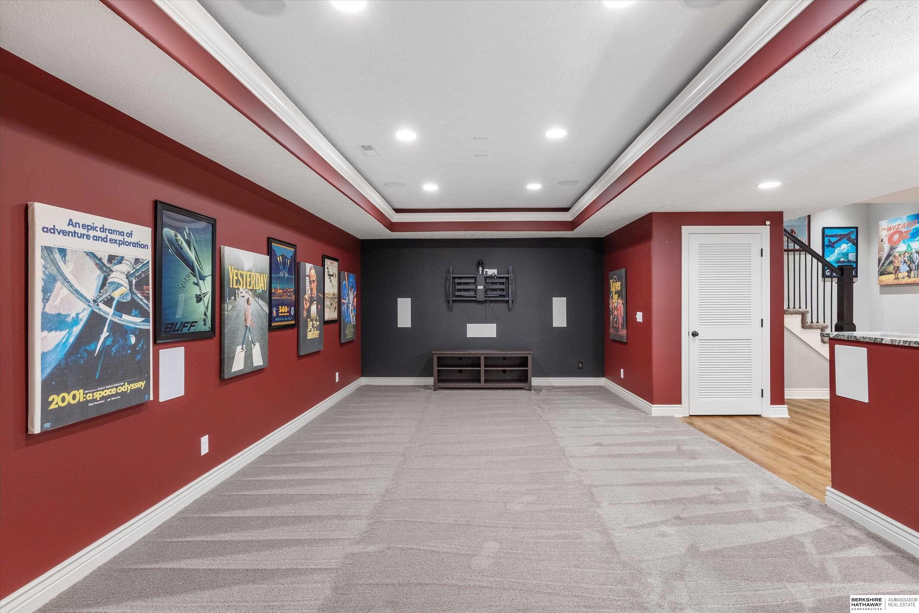 Papillion, Nebraska 68046, United States, 5 Bedrooms Bedrooms, ,4 BathroomsBathrooms,Residential,Pending,110750