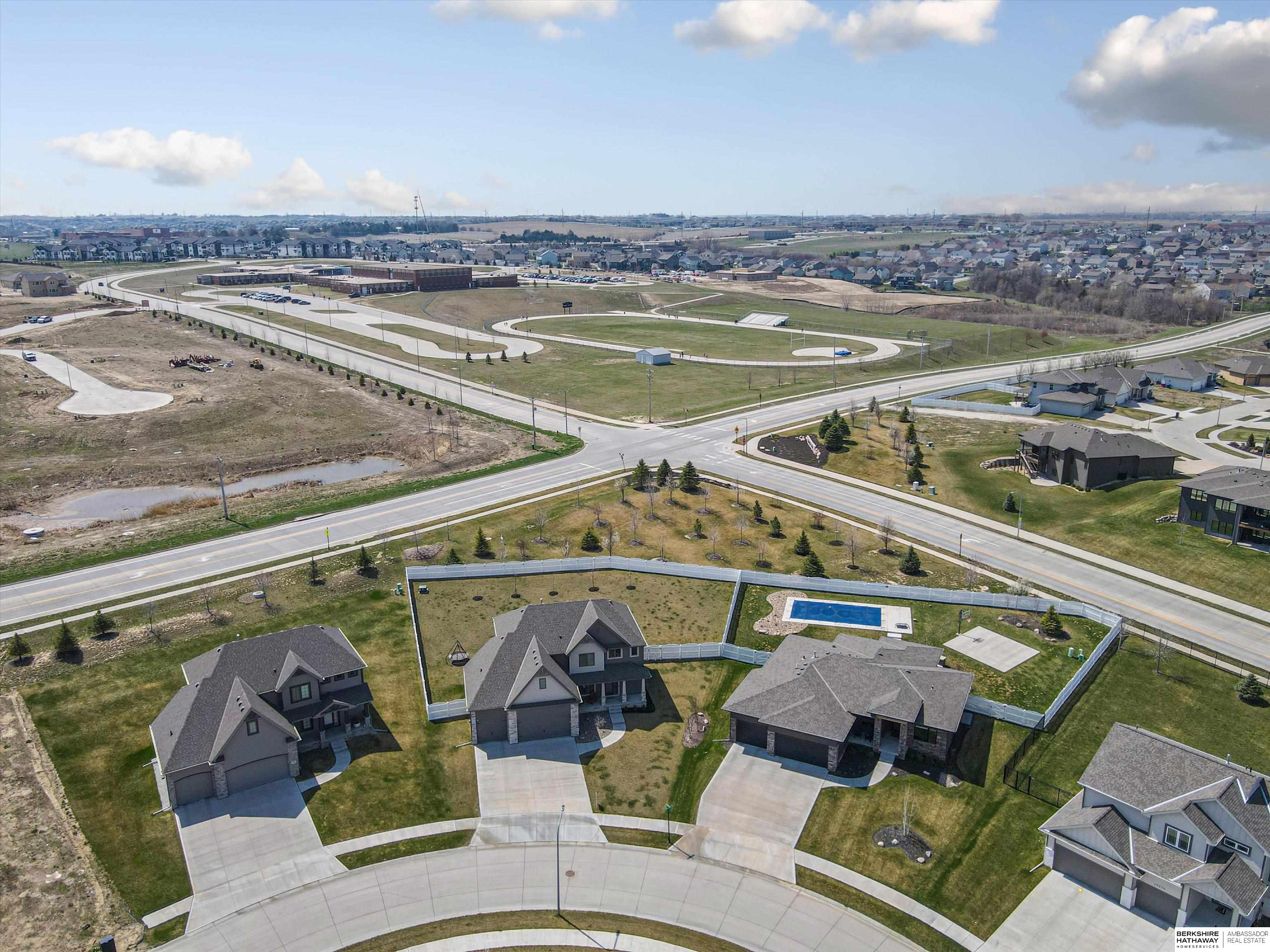 Papillion, Nebraska 68046, United States, 5 Bedrooms Bedrooms, ,4 BathroomsBathrooms,Residential,Pending,110750