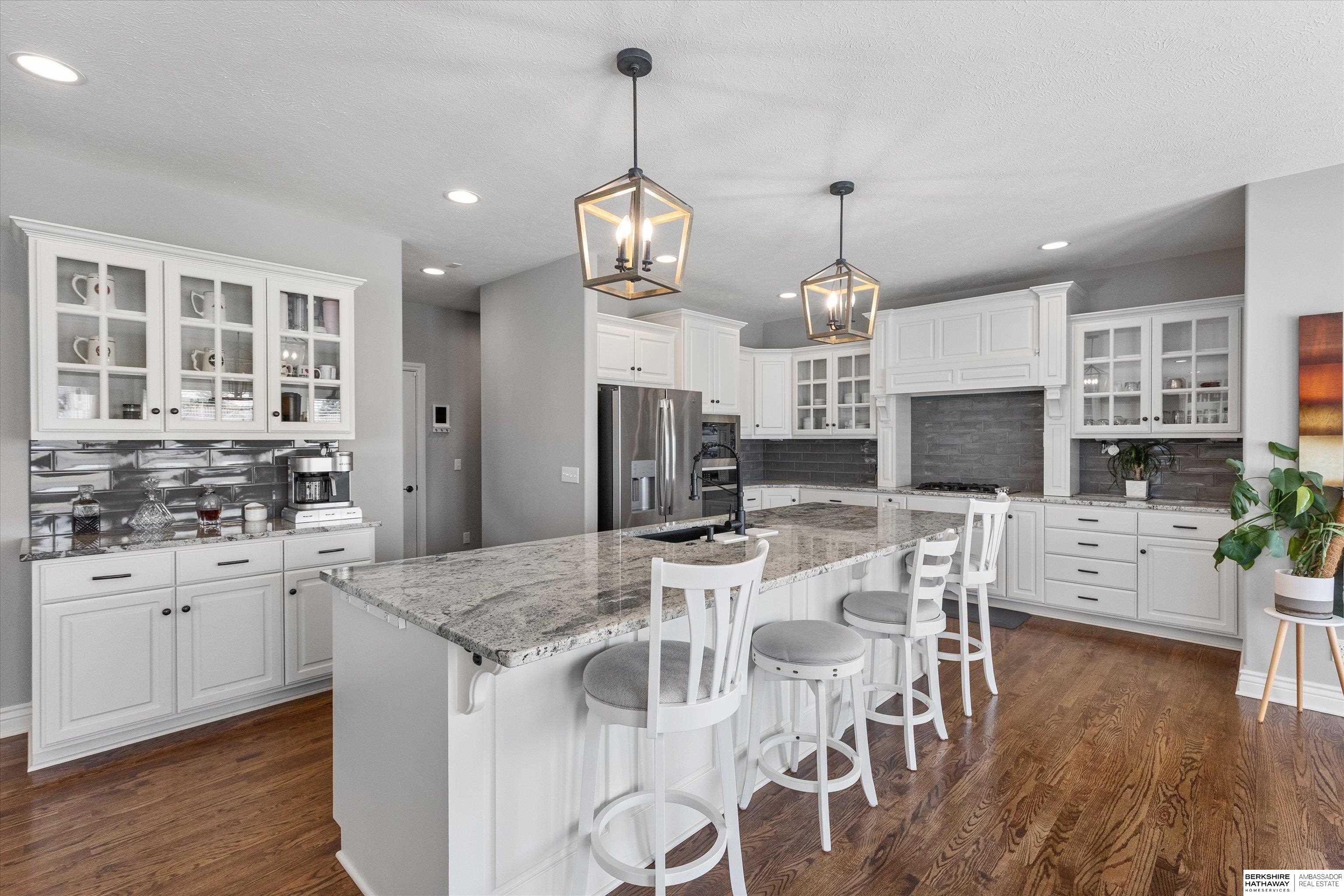 Papillion, Nebraska 68046, United States, 5 Bedrooms Bedrooms, ,4 BathroomsBathrooms,Residential,Pending,110750