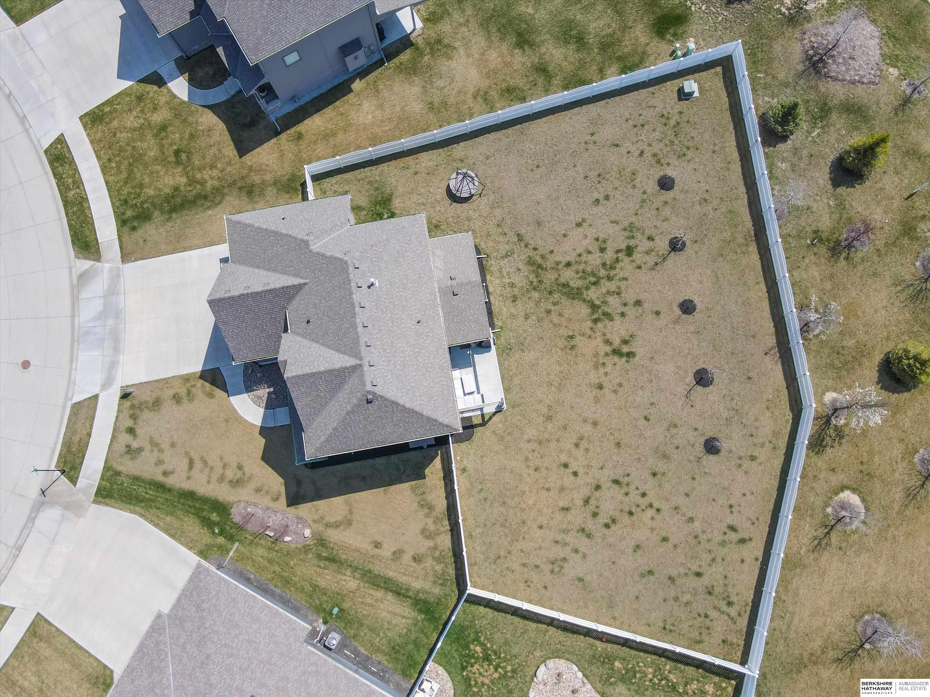 Papillion, Nebraska 68046, United States, 5 Bedrooms Bedrooms, ,4 BathroomsBathrooms,Residential,Pending,110750