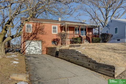 Photo of 5824 Larimore Avenue, Omaha, NE 68104 (MLS # 22603550)