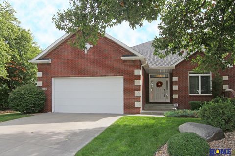 Photo of 6528 Lone Tree Drive, Lincoln, NE 68512 (MLS # 22529648)