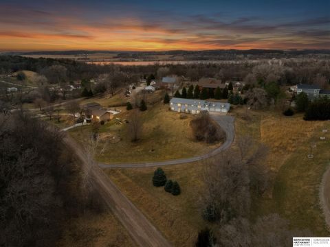 Photo of 36712 Oakmont Drive, Louisville, NE 68037 (MLS # 22606627)