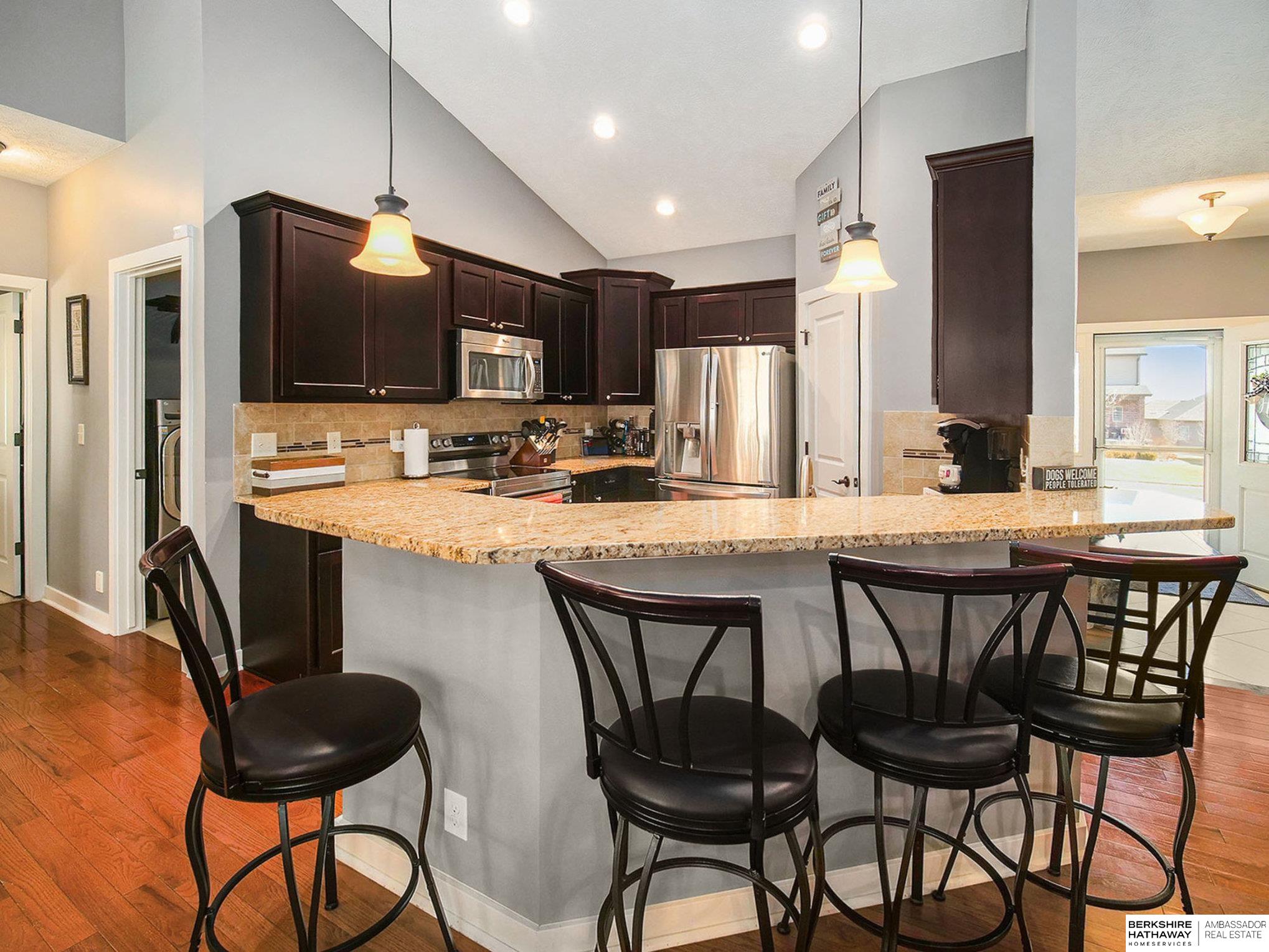 Lincoln, Nebraska 68516, United States, 5 Bedrooms Bedrooms, ,3 BathroomsBathrooms,Residential,Active,77991