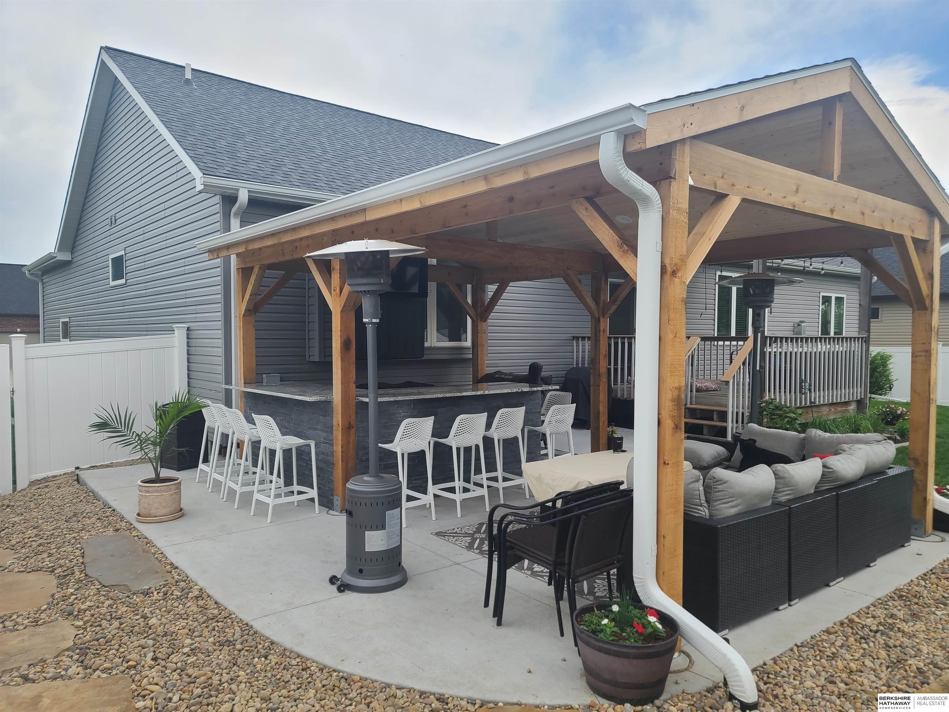 Lincoln, Nebraska 68516, United States, 5 Bedrooms Bedrooms, ,3 BathroomsBathrooms,Residential,Active,77991