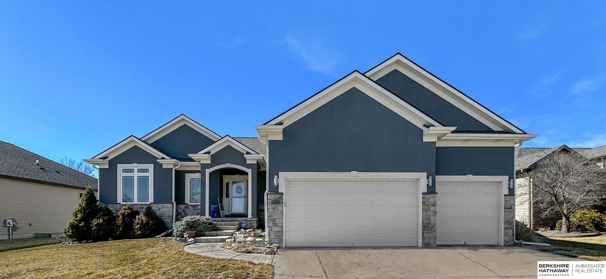 Lincoln, Nebraska 68516, United States, 5 Bedrooms Bedrooms, ,3 BathroomsBathrooms,Residential,Active,77991