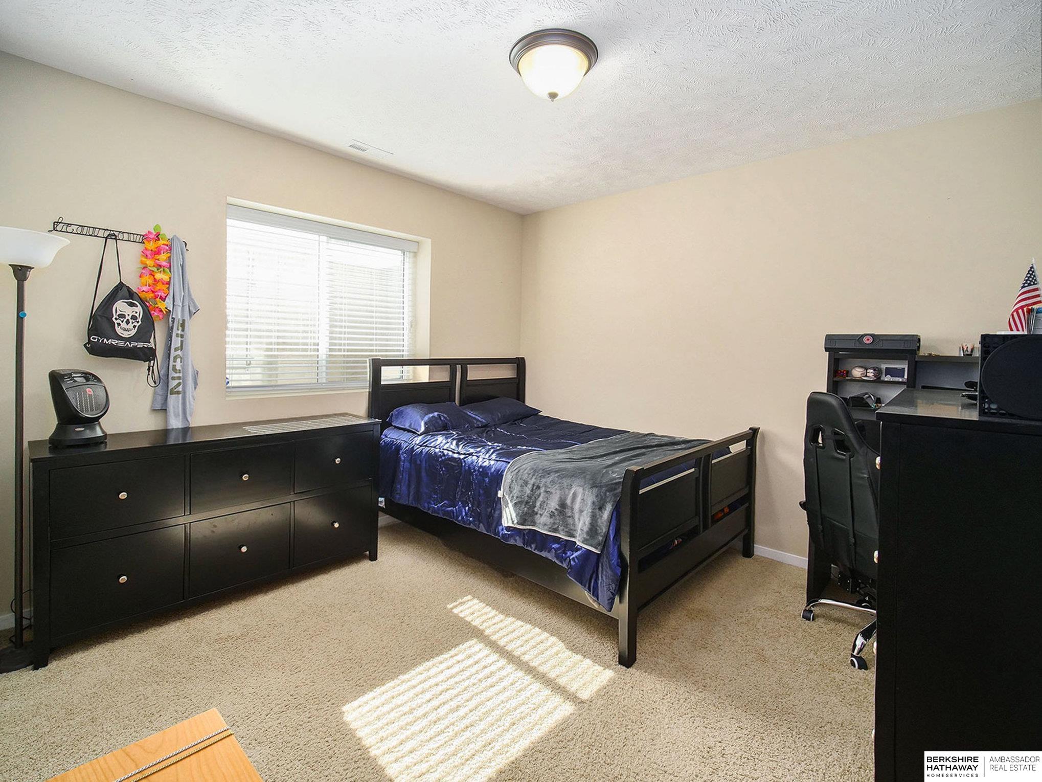 Lincoln, Nebraska 68516, United States, 5 Bedrooms Bedrooms, ,3 BathroomsBathrooms,Residential,Active,77991