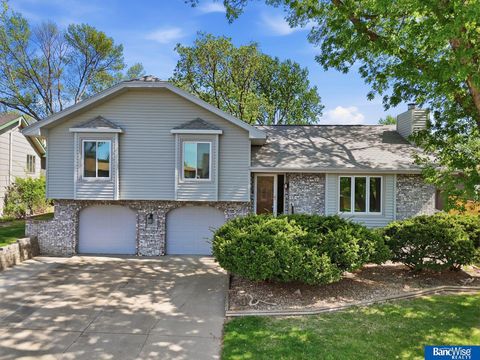 Photo of 2810 N 73 Street, Lincoln, NE 68507 (MLS # 22610867)
