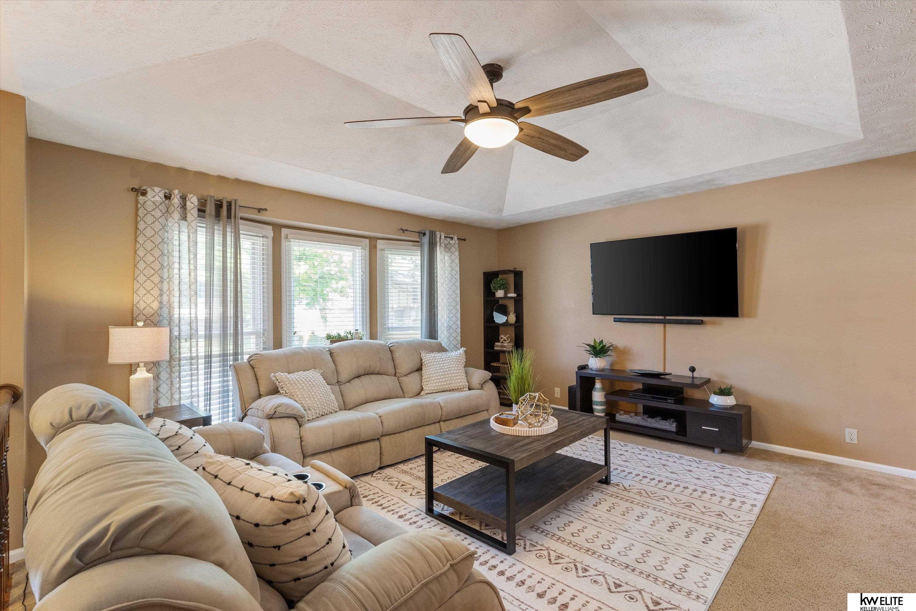 Omaha, Nebraska 68164, United States, 3 Bedrooms Bedrooms, ,2 BathroomsBathrooms,Residential,Pending,132366