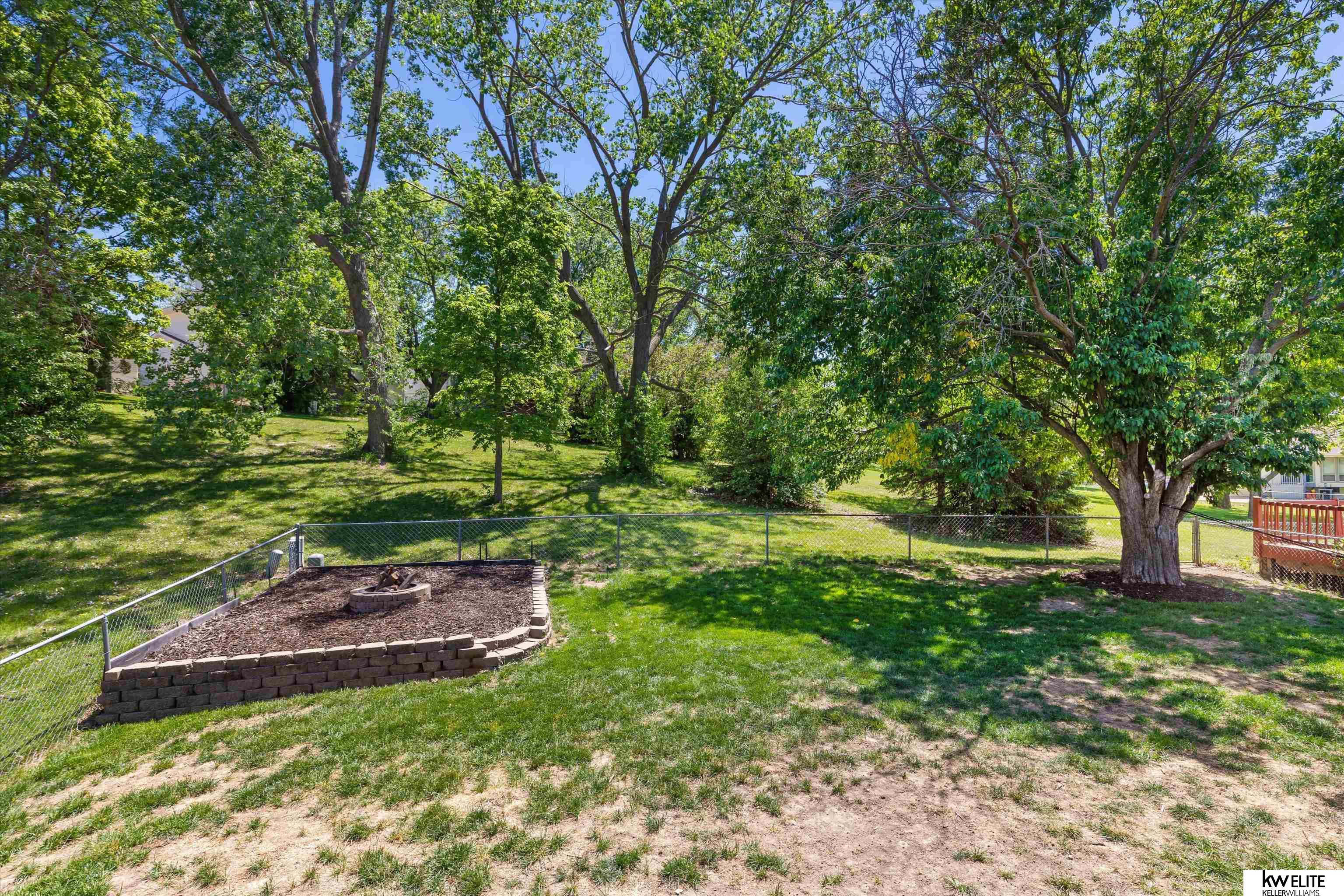 Omaha, Nebraska 68164, United States, 3 Bedrooms Bedrooms, ,2 BathroomsBathrooms,Residential,Pending,132366