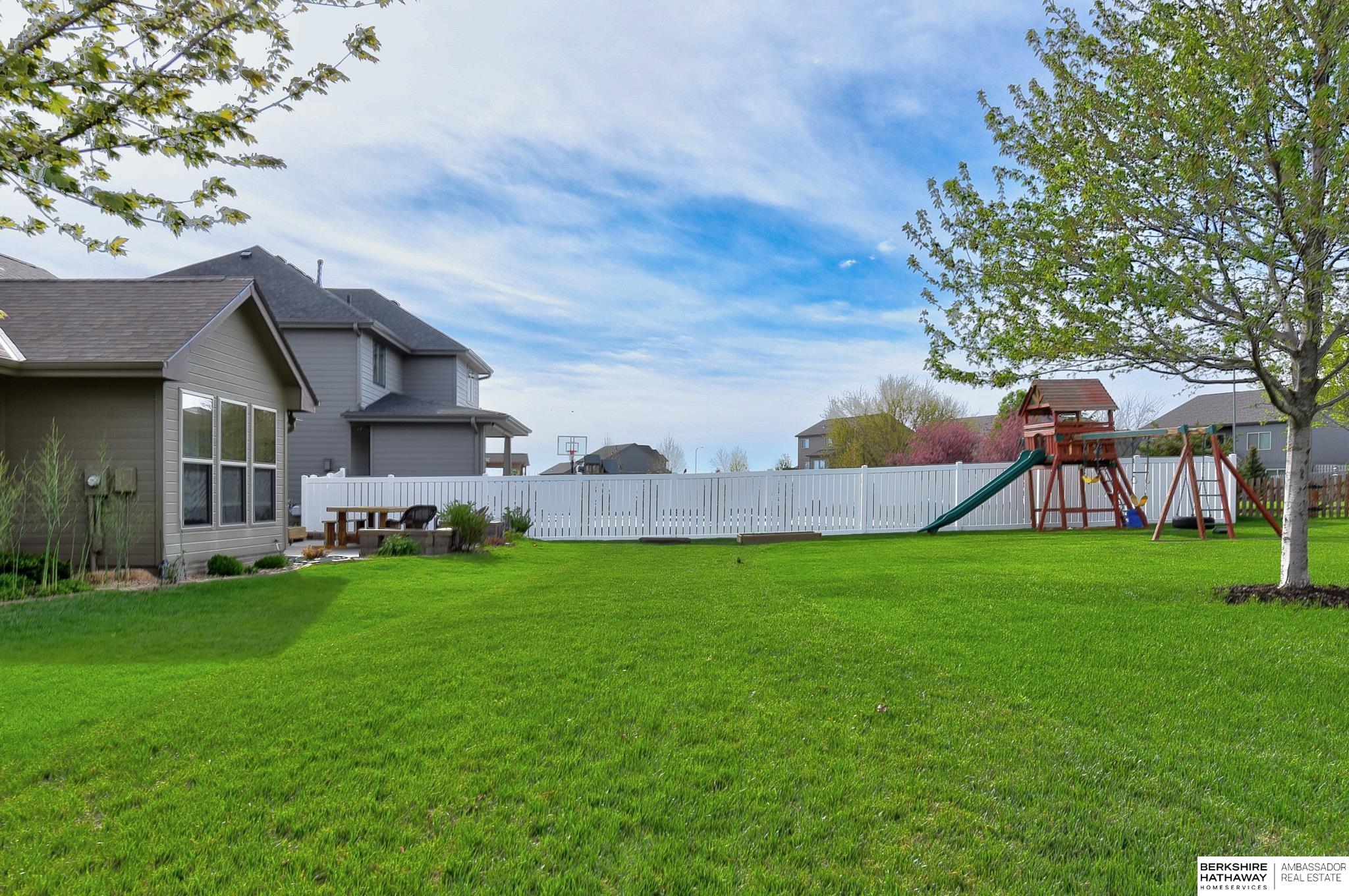 Bennington, Nebraska 68007, United States, 4 Bedrooms Bedrooms, ,3 BathroomsBathrooms,Residential,Active,119772