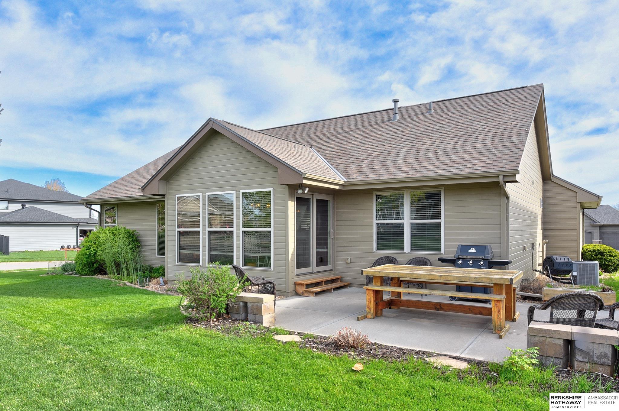 Bennington, Nebraska 68007, United States, 4 Bedrooms Bedrooms, ,3 BathroomsBathrooms,Residential,Active,119772